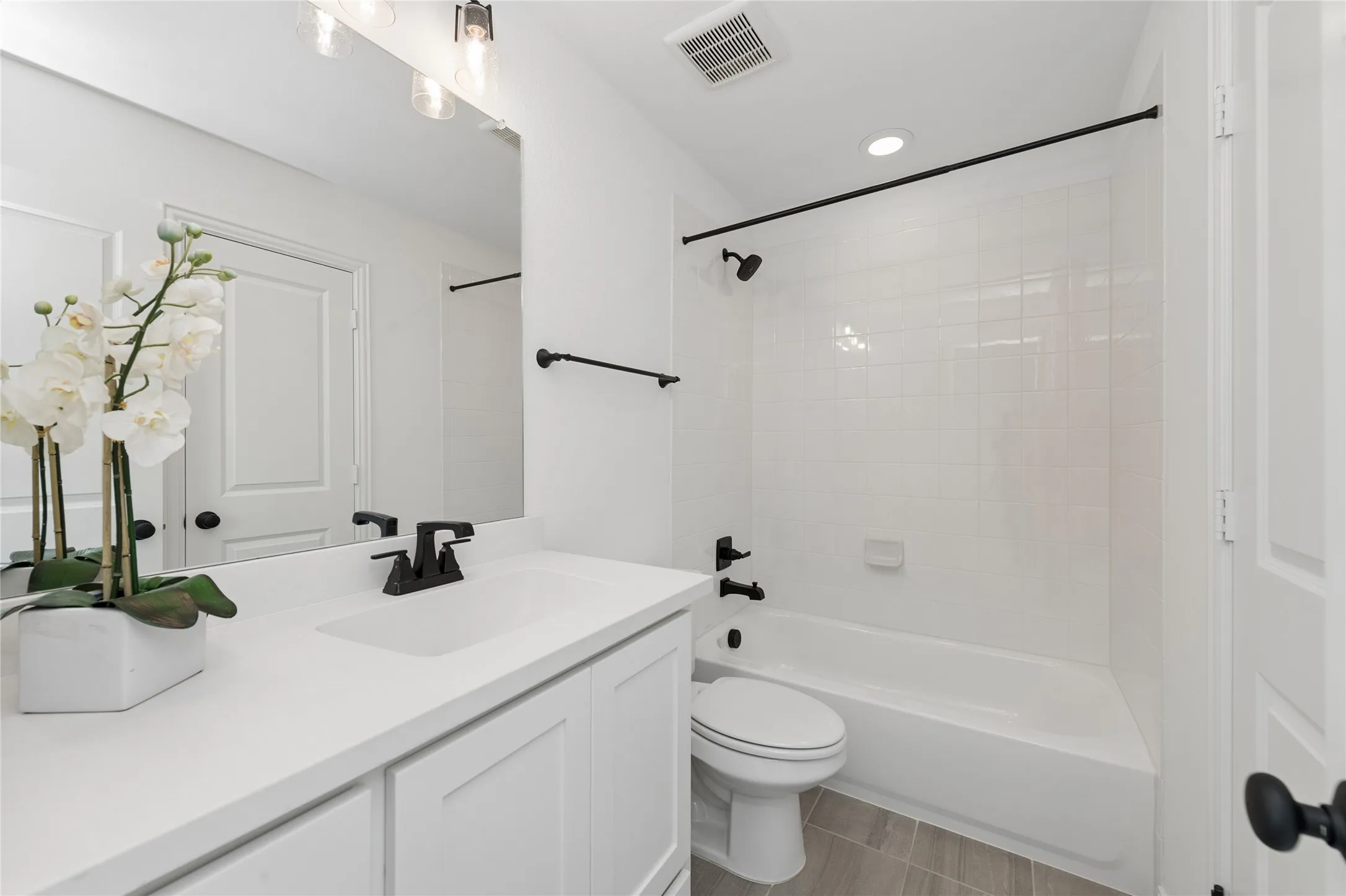 Single Family Residence For Rent in Denton County , 4550 Mayfield Drive, Prosper, Texas 75078, 4 Bedroom, 5 Bathroom, 3 Garage spaces, 3,703 Sqft, built in 2023, mls#21386951, Real Estate Agent in Prosper, Homes For Rent in Denton county, Homes For Rent in Prosper, Realtor in Prosper Texas, Real Estate Brokerage Independent Realty Texas, Luminita Cordes Realtor