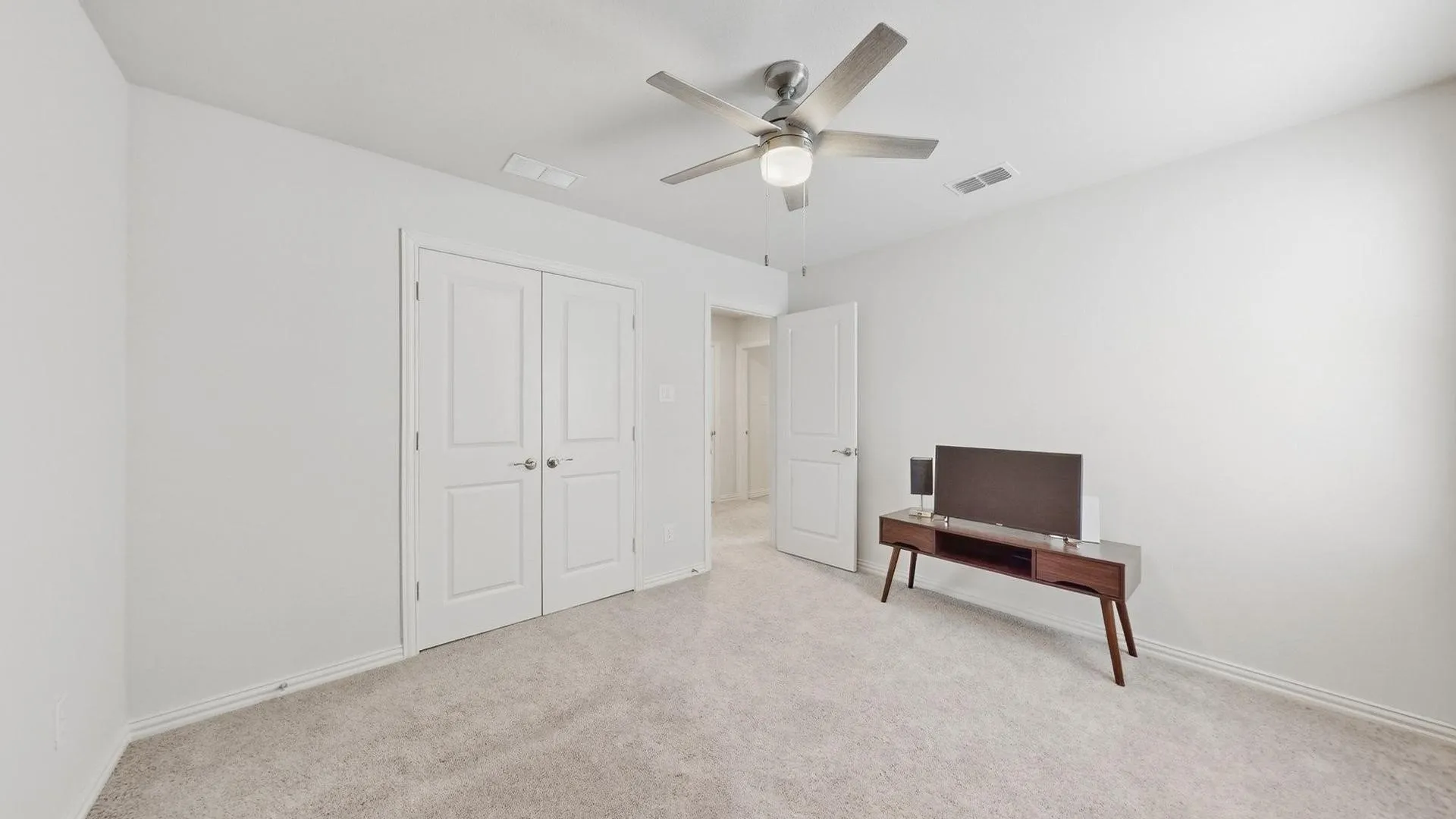 Single Family Residence For Rent in Kaufman County , 2108 River Pine Road, Forney, Texas 75126, 4 Bedroom, 3 Bathroom, 2 Garage spaces, 2,253 Sqft, built in 2022, mls#21386952, Real Estate Agent in Forney, Homes For Rent in Kaufman county, Homes For Rent in Forney, Realtor in Forney Texas, Real Estate Brokerage Independent Realty Texas, Luminita Cordes Realtor