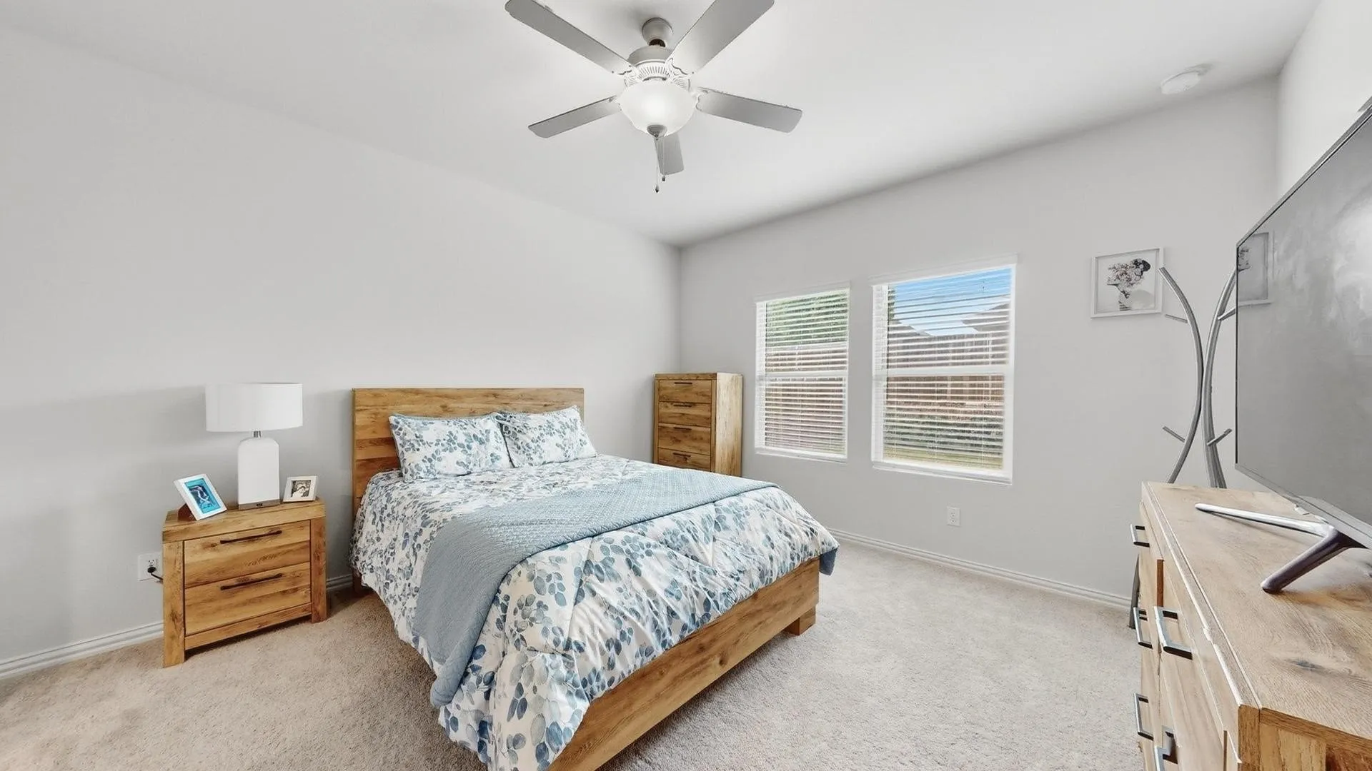 Single Family Residence For Rent in Kaufman County , 2108 River Pine Road, Forney, Texas 75126, 4 Bedroom, 3 Bathroom, 2 Garage spaces, 2,253 Sqft, built in 2022, mls#21386952, Real Estate Agent in Forney, Homes For Rent in Kaufman county, Homes For Rent in Forney, Realtor in Forney Texas, Real Estate Brokerage Independent Realty Texas, Luminita Cordes Realtor
