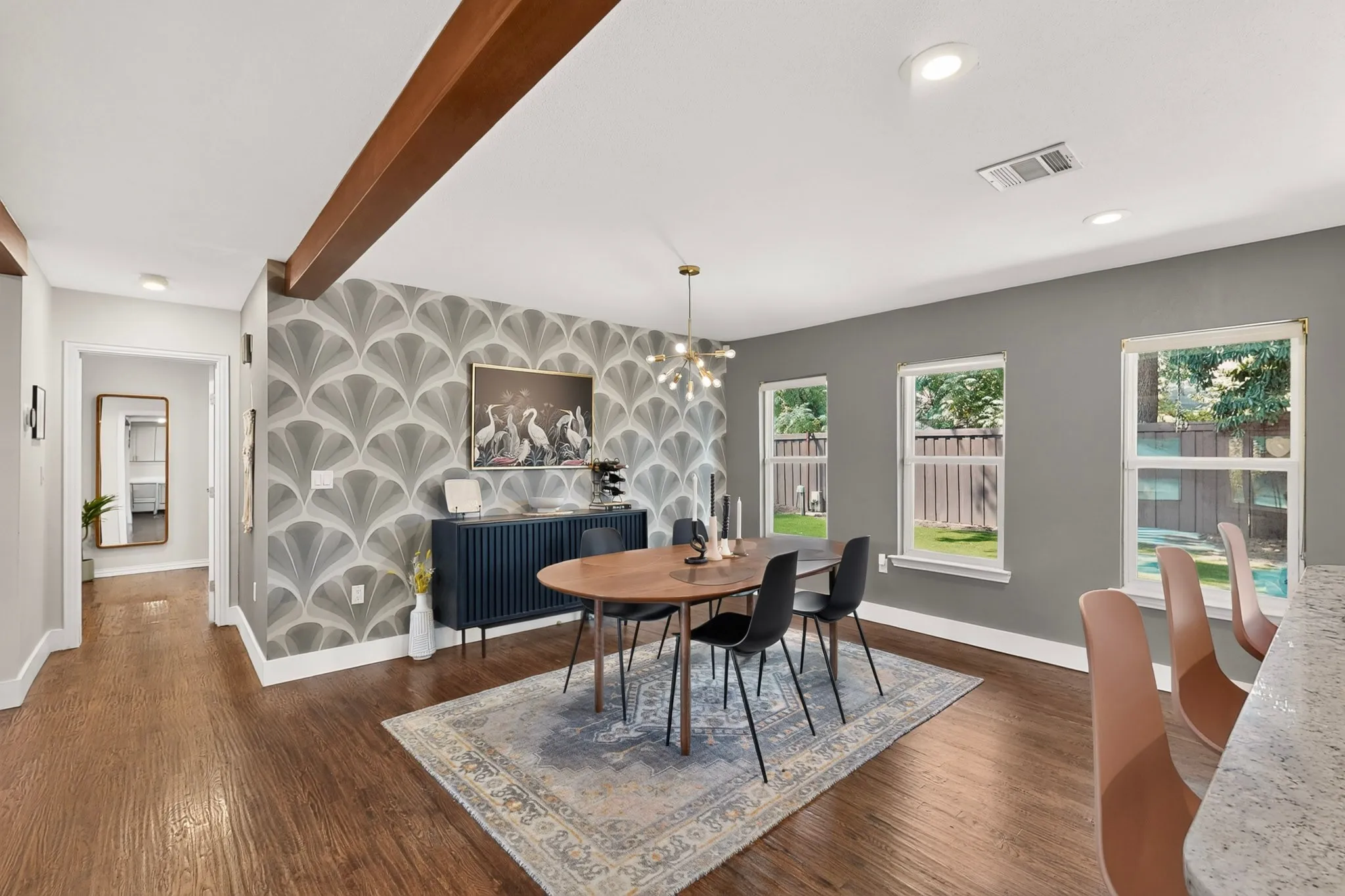 Single Family Residence For Sale in Dallas County , 633 Strong Street, Dallas, Texas 75208, 4 Bedroom, 3 Bathroom, Garage spaces, 2,210 Sqft, built in 1950, mls#21386384, Real Estate Agent in Dallas, Homes For Sale in Dallas county, Homes For Sale in Dallas, Realtor in Dallas Texas, Real Estate Brokerage Independent Realty Texas, Luminita Cordes Realtor