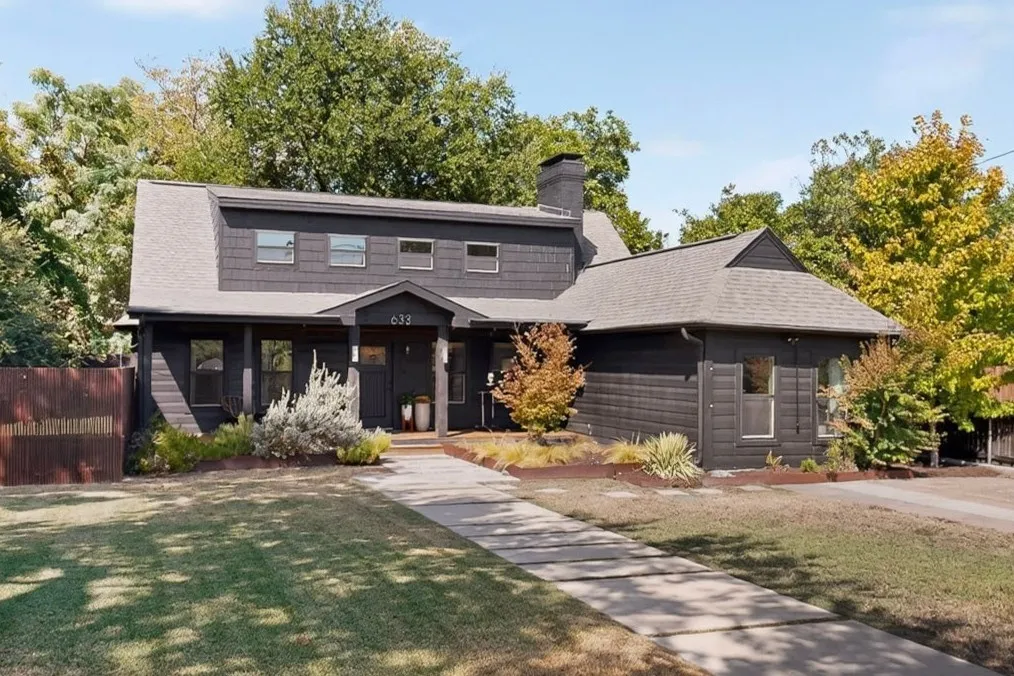 Single Family Residence For Sale in Dallas County , 633 Strong Street, Dallas, Texas 75208, 4 Bedroom, 3 Bathroom, Garage spaces, 2,210 Sqft, built in 1950, mls#21386384, Real Estate Agent in Dallas, Homes For Sale in Dallas county, Homes For Sale in Dallas, Realtor in Dallas Texas, Real Estate Brokerage Independent Realty Texas, Luminita Cordes Realtor
