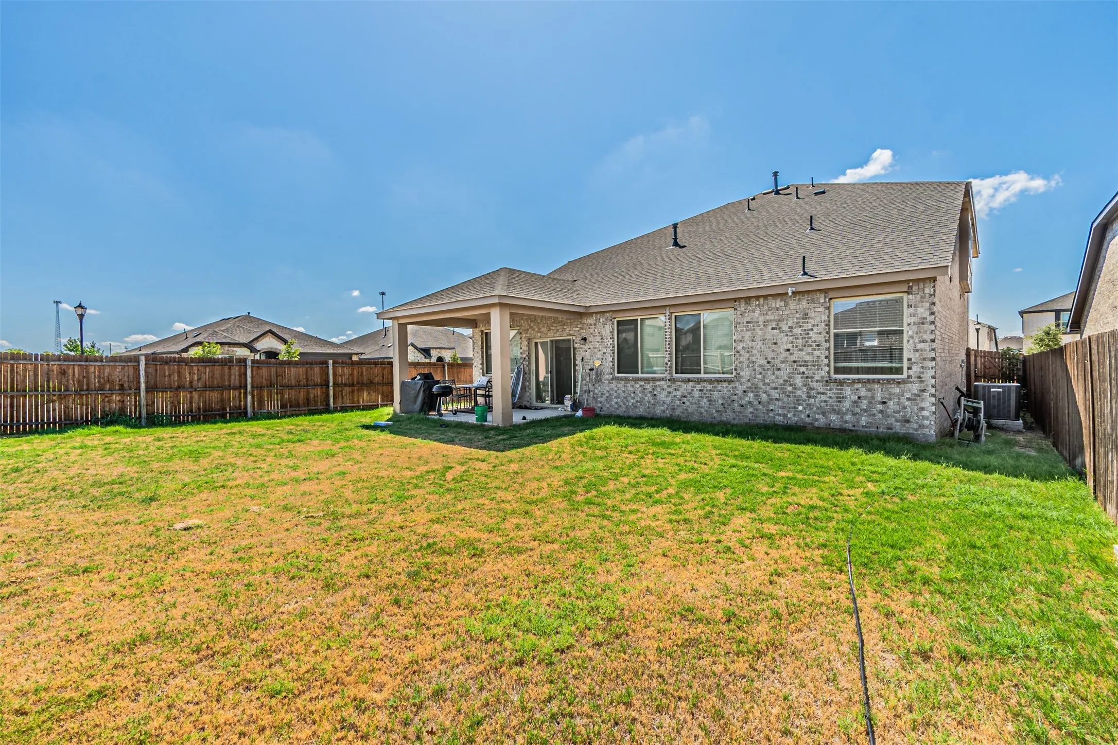 Single Family Residence For Sale in Johnson County , 1104 Goldenrod Drive, Godley, Texas 76044, 4 Bedroom, 4 Bathroom, 2 Garage spaces, 2,582 Sqft, built in 2023, mls#21385241, Real Estate Agent in Godley, Homes For Sale in Johnson county, Homes For Sale in Godley, Realtor in Godley Texas, Real Estate Brokerage Independent Realty Texas, Luminita Cordes Realtor