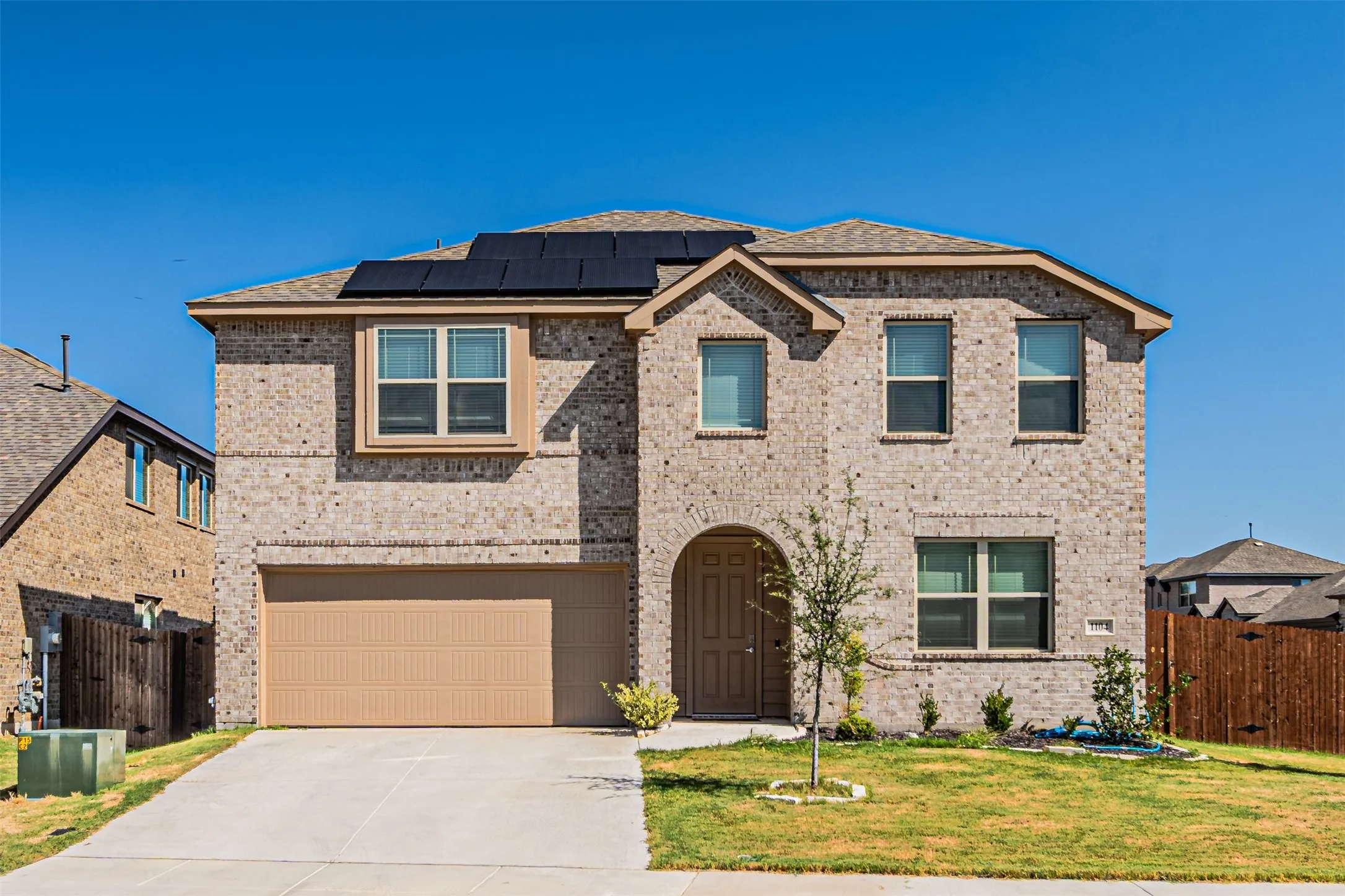 Single Family Residence For Sale in Johnson County , 1104 Goldenrod Drive, Godley, Texas 76044, 4 Bedroom, 4 Bathroom, 2 Garage spaces, 2,582 Sqft, built in 2023, mls#21385241, Real Estate Agent in Godley, Homes For Sale in Johnson county, Homes For Sale in Godley, Realtor in Godley Texas, Real Estate Brokerage Independent Realty Texas, Luminita Cordes Realtor