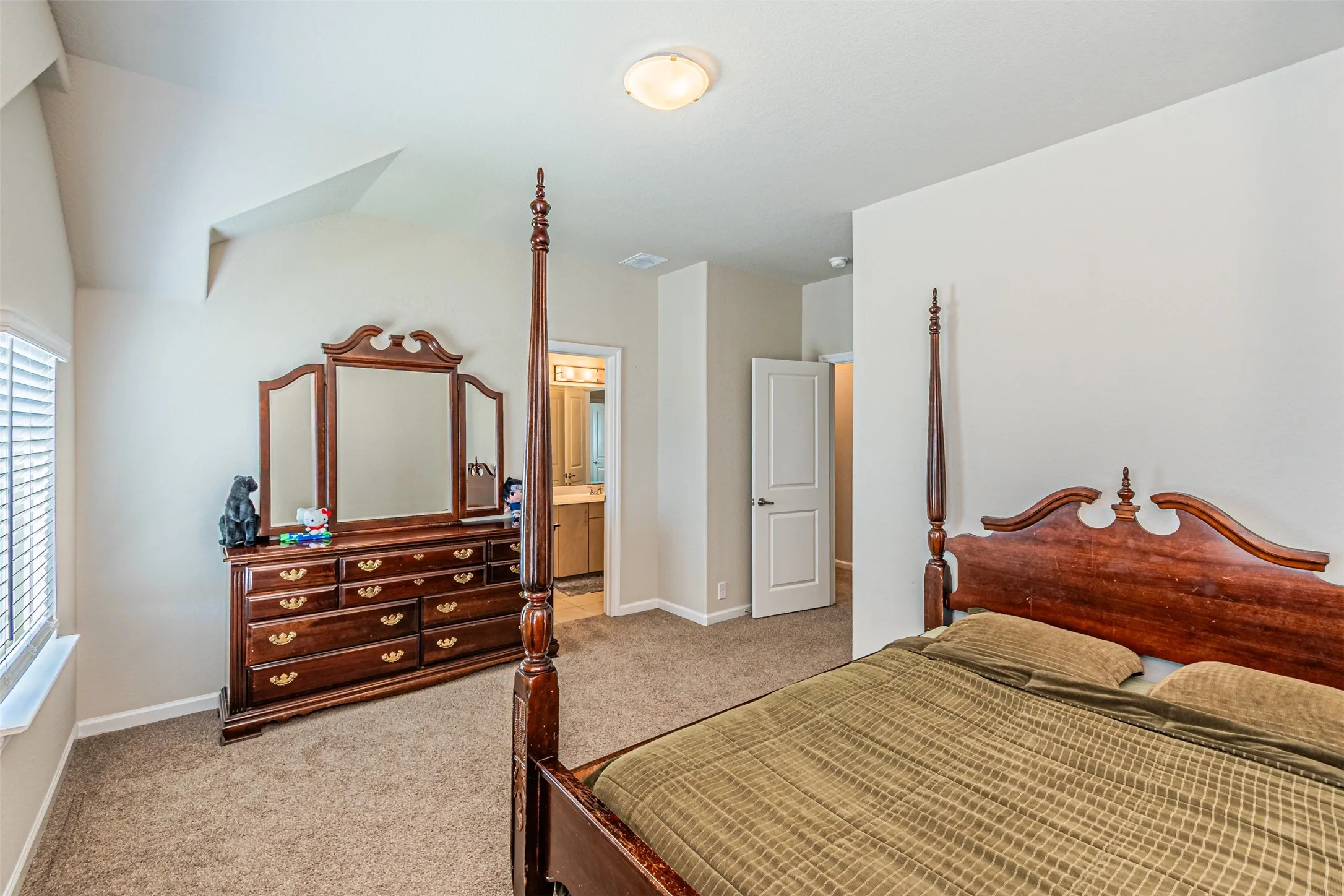 Single Family Residence For Sale in Johnson County , 1104 Goldenrod Drive, Godley, Texas 76044, 4 Bedroom, 4 Bathroom, 2 Garage spaces, 2,582 Sqft, built in 2023, mls#21385241, Real Estate Agent in Godley, Homes For Sale in Johnson county, Homes For Sale in Godley, Realtor in Godley Texas, Real Estate Brokerage Independent Realty Texas, Luminita Cordes Realtor