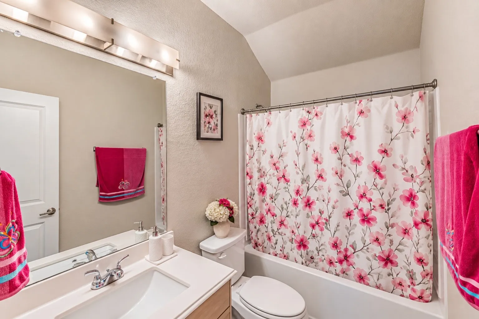 Single Family Residence For Sale in Johnson County , 1104 Goldenrod Drive, Godley, Texas 76044, 4 Bedroom, 4 Bathroom, 2 Garage spaces, 2,582 Sqft, built in 2023, mls#21385241, Real Estate Agent in Godley, Homes For Sale in Johnson county, Homes For Sale in Godley, Realtor in Godley Texas, Real Estate Brokerage Independent Realty Texas, Luminita Cordes Realtor