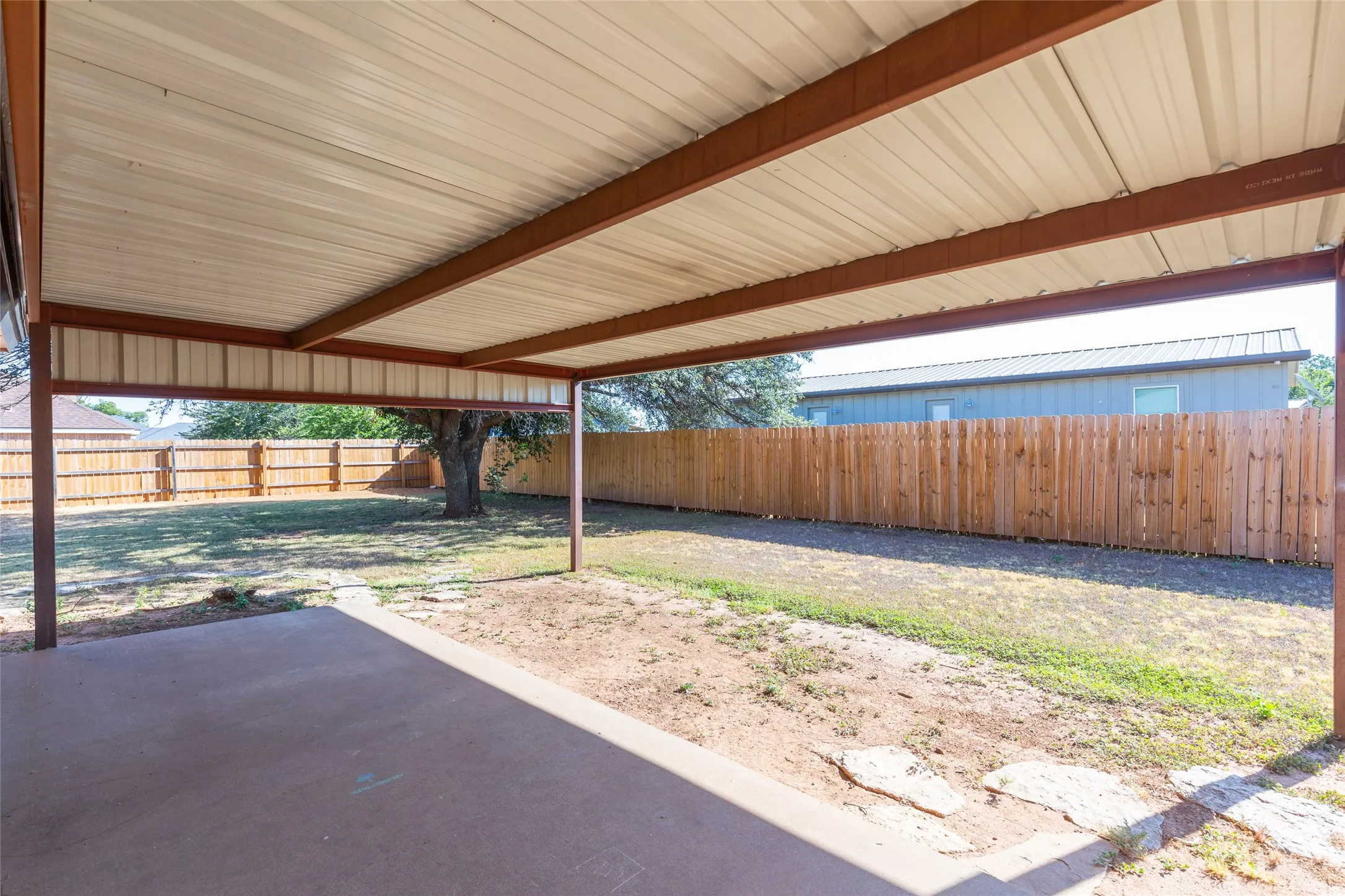 Single Family Residence For Sale in Taylor County , 717 Groves Road, Tuscola, Texas 79562, 3 Bedroom, 2 Bathroom, Garage spaces, 1,341 Sqft, built in 2000, mls#21380967, Real Estate Agent in Tuscola, Homes For Sale in Taylor county, Homes For Sale in Tuscola, Realtor in Tuscola Texas, Real Estate Brokerage Independent Realty Texas, Luminita Cordes Realtor