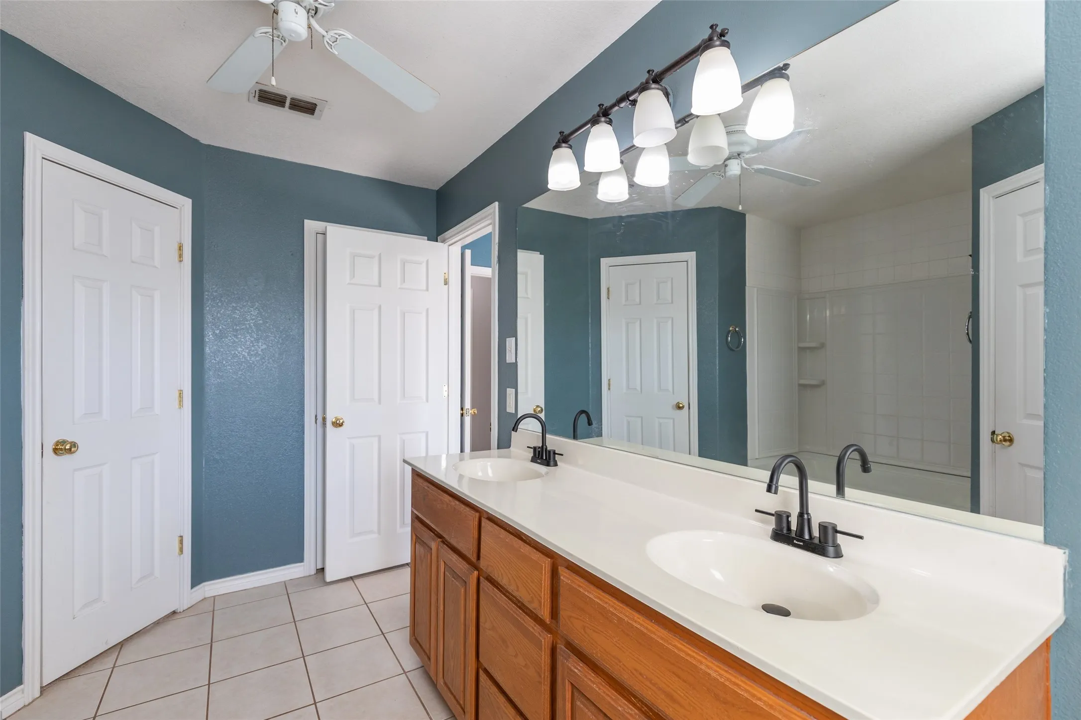 Single Family Residence For Sale in Taylor County , 717 Groves Road, Tuscola, Texas 79562, 3 Bedroom, 2 Bathroom, Garage spaces, 1,341 Sqft, built in 2000, mls#21380967, Real Estate Agent in Tuscola, Homes For Sale in Taylor county, Homes For Sale in Tuscola, Realtor in Tuscola Texas, Real Estate Brokerage Independent Realty Texas, Luminita Cordes Realtor