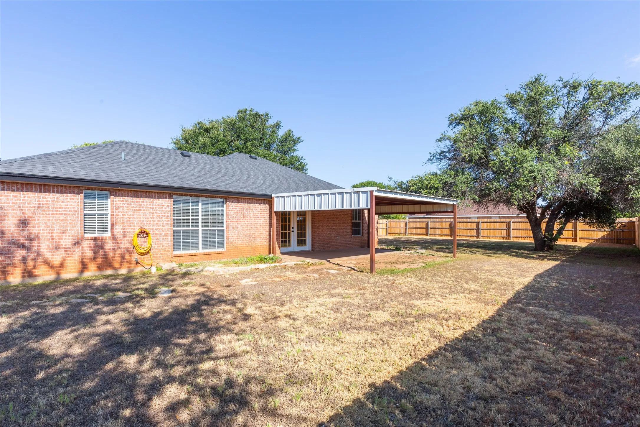 Single Family Residence For Sale in Taylor County , 717 Groves Road, Tuscola, Texas 79562, 3 Bedroom, 2 Bathroom, Garage spaces, 1,341 Sqft, built in 2000, mls#21380967, Real Estate Agent in Tuscola, Homes For Sale in Taylor county, Homes For Sale in Tuscola, Realtor in Tuscola Texas, Real Estate Brokerage Independent Realty Texas, Luminita Cordes Realtor