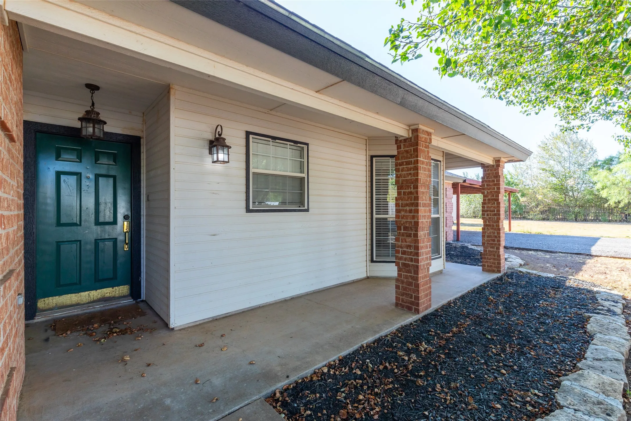 Single Family Residence For Sale in Taylor County , 717 Groves Road, Tuscola, Texas 79562, 3 Bedroom, 2 Bathroom, Garage spaces, 1,341 Sqft, built in 2000, mls#21380967, Real Estate Agent in Tuscola, Homes For Sale in Taylor county, Homes For Sale in Tuscola, Realtor in Tuscola Texas, Real Estate Brokerage Independent Realty Texas, Luminita Cordes Realtor