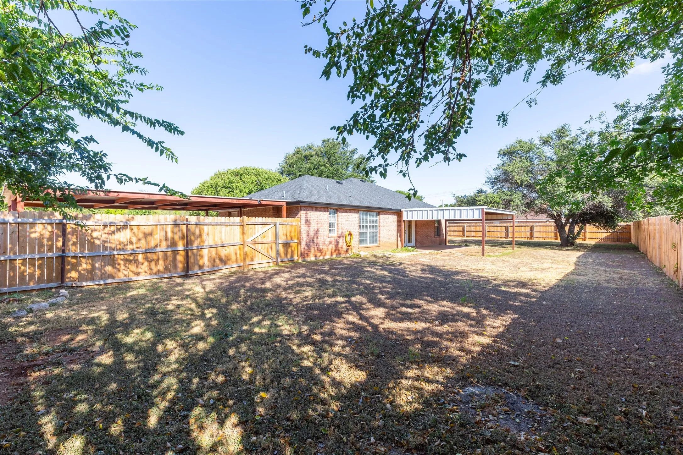 Single Family Residence For Sale in Taylor County , 717 Groves Road, Tuscola, Texas 79562, 3 Bedroom, 2 Bathroom, Garage spaces, 1,341 Sqft, built in 2000, mls#21380967, Real Estate Agent in Tuscola, Homes For Sale in Taylor county, Homes For Sale in Tuscola, Realtor in Tuscola Texas, Real Estate Brokerage Independent Realty Texas, Luminita Cordes Realtor