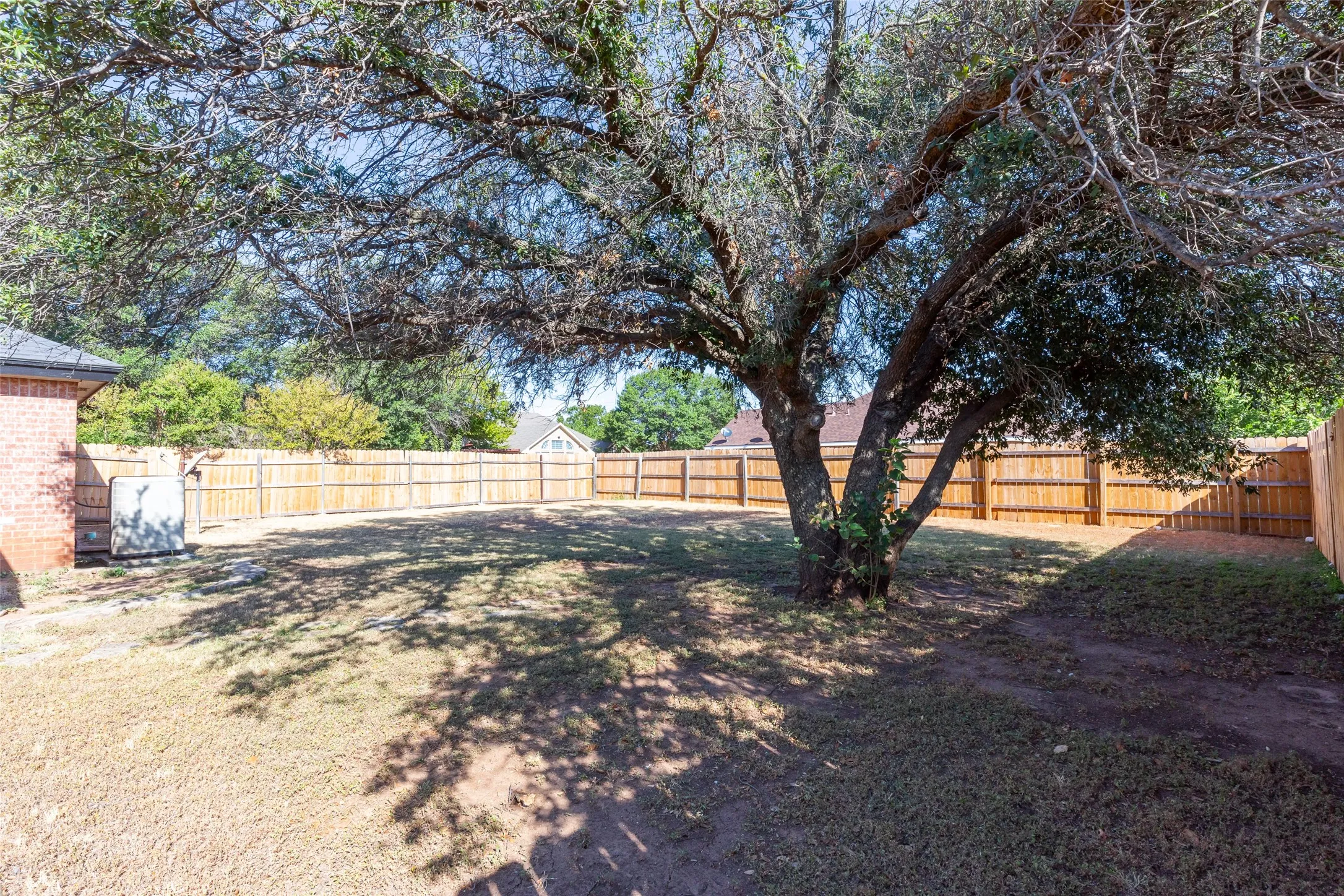 Single Family Residence For Sale in Taylor County , 717 Groves Road, Tuscola, Texas 79562, 3 Bedroom, 2 Bathroom, Garage spaces, 1,341 Sqft, built in 2000, mls#21380967, Real Estate Agent in Tuscola, Homes For Sale in Taylor county, Homes For Sale in Tuscola, Realtor in Tuscola Texas, Real Estate Brokerage Independent Realty Texas, Luminita Cordes Realtor