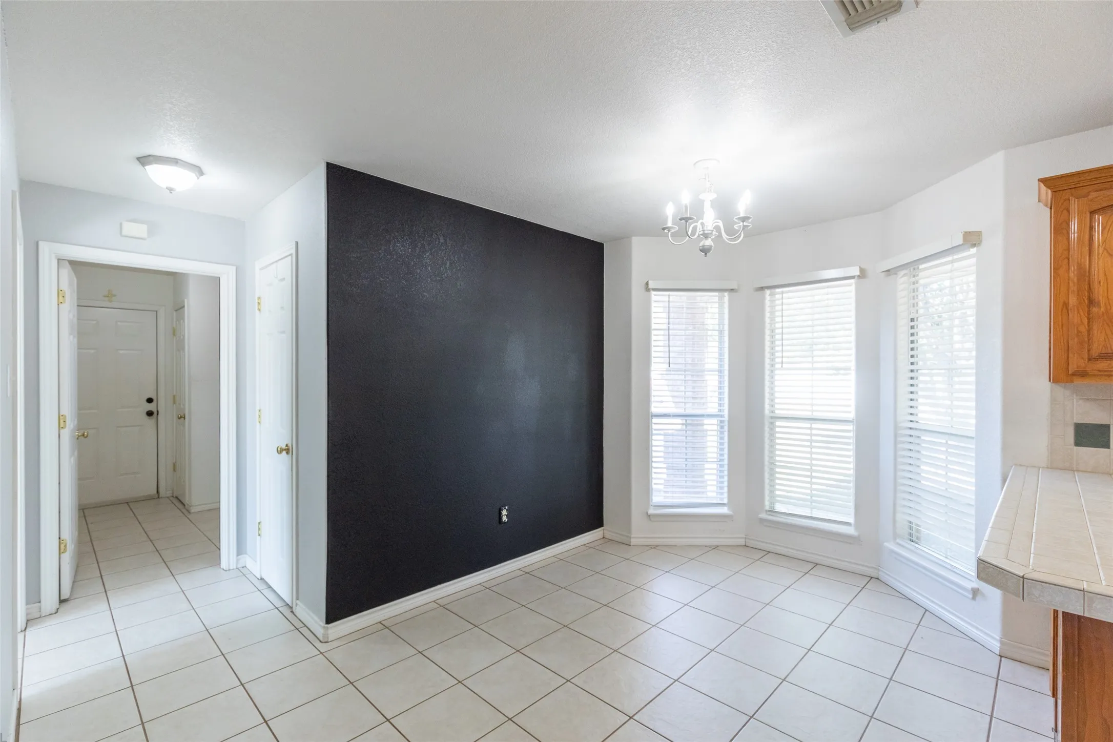 Single Family Residence For Sale in Taylor County , 717 Groves Road, Tuscola, Texas 79562, 3 Bedroom, 2 Bathroom, Garage spaces, 1,341 Sqft, built in 2000, mls#21380967, Real Estate Agent in Tuscola, Homes For Sale in Taylor county, Homes For Sale in Tuscola, Realtor in Tuscola Texas, Real Estate Brokerage Independent Realty Texas, Luminita Cordes Realtor