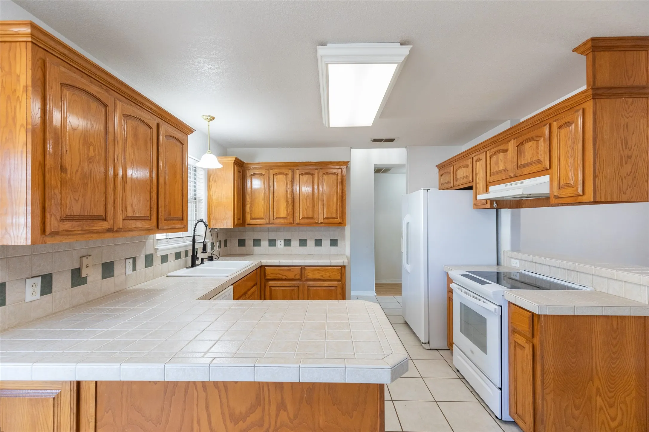 Single Family Residence For Sale in Taylor County , 717 Groves Road, Tuscola, Texas 79562, 3 Bedroom, 2 Bathroom, Garage spaces, 1,341 Sqft, built in 2000, mls#21380967, Real Estate Agent in Tuscola, Homes For Sale in Taylor county, Homes For Sale in Tuscola, Realtor in Tuscola Texas, Real Estate Brokerage Independent Realty Texas, Luminita Cordes Realtor