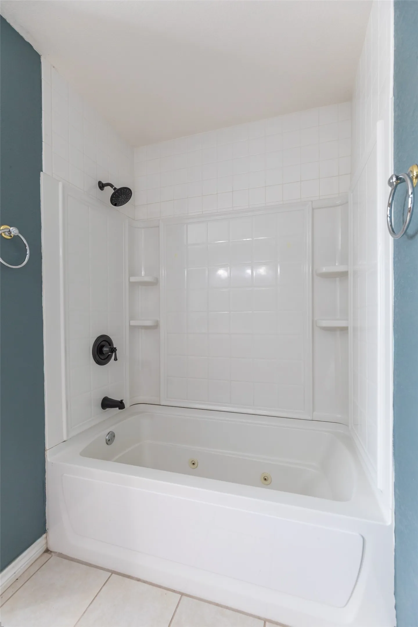 Single Family Residence For Sale in Taylor County , 717 Groves Road, Tuscola, Texas 79562, 3 Bedroom, 2 Bathroom, Garage spaces, 1,341 Sqft, built in 2000, mls#21380967, Real Estate Agent in Tuscola, Homes For Sale in Taylor county, Homes For Sale in Tuscola, Realtor in Tuscola Texas, Real Estate Brokerage Independent Realty Texas, Luminita Cordes Realtor