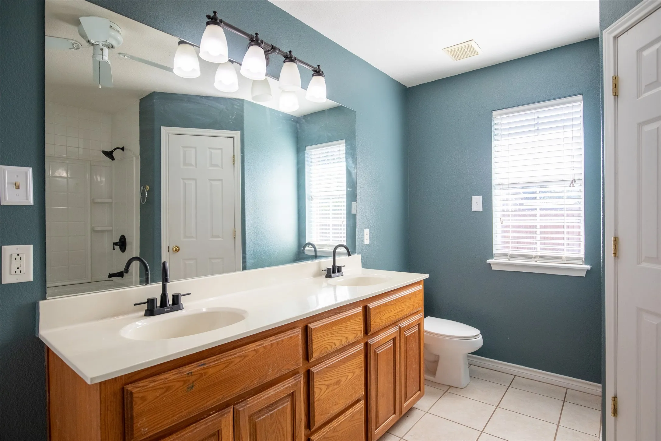 Single Family Residence For Sale in Taylor County , 717 Groves Road, Tuscola, Texas 79562, 3 Bedroom, 2 Bathroom, Garage spaces, 1,341 Sqft, built in 2000, mls#21380967, Real Estate Agent in Tuscola, Homes For Sale in Taylor county, Homes For Sale in Tuscola, Realtor in Tuscola Texas, Real Estate Brokerage Independent Realty Texas, Luminita Cordes Realtor