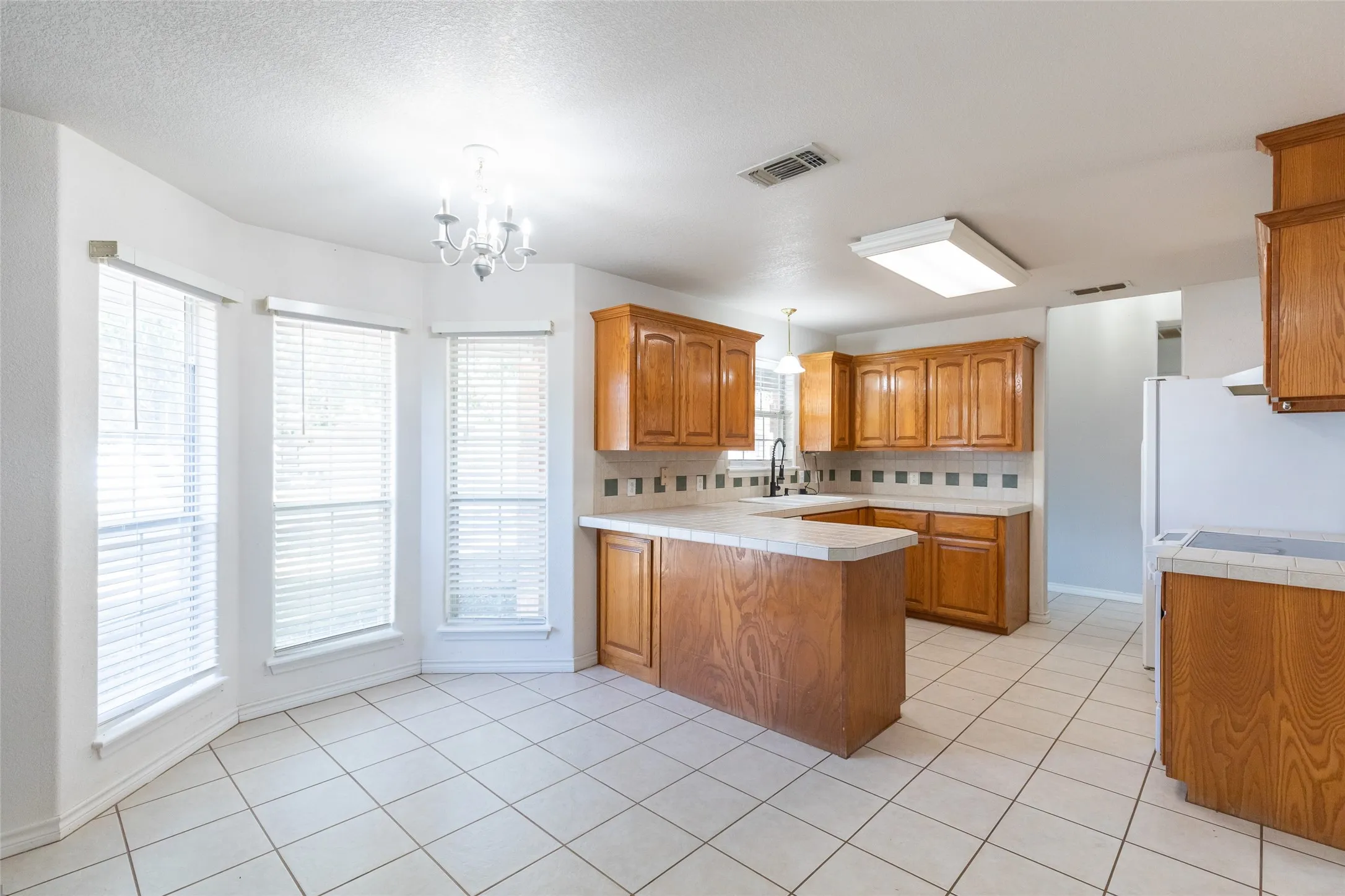 Single Family Residence For Sale in Taylor County , 717 Groves Road, Tuscola, Texas 79562, 3 Bedroom, 2 Bathroom, Garage spaces, 1,341 Sqft, built in 2000, mls#21380967, Real Estate Agent in Tuscola, Homes For Sale in Taylor county, Homes For Sale in Tuscola, Realtor in Tuscola Texas, Real Estate Brokerage Independent Realty Texas, Luminita Cordes Realtor