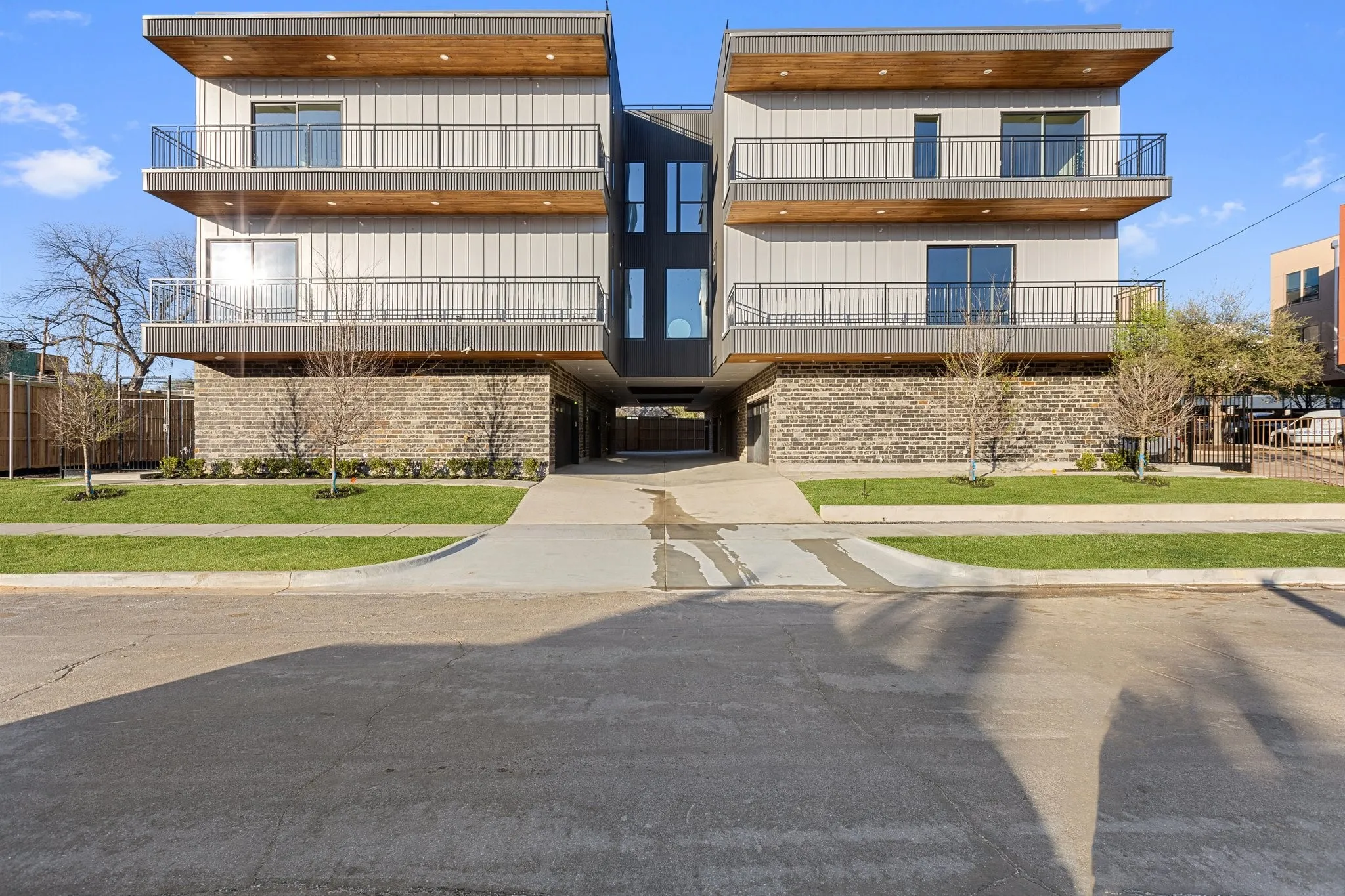 Townhouse For Sale in Dallas County , 4330 Dickason Avenue 102, Dallas, Texas 75219, 3 Bedroom, 4 Bathroom, 2 Garage spaces, 2,370 Sqft, built in 2025, mls#21386734, Real Estate Agent in Dallas, Homes For Sale in Dallas county, Homes For Sale in Dallas, Realtor in Dallas Texas, Real Estate Brokerage Independent Realty Texas, Luminita Cordes Realtor
