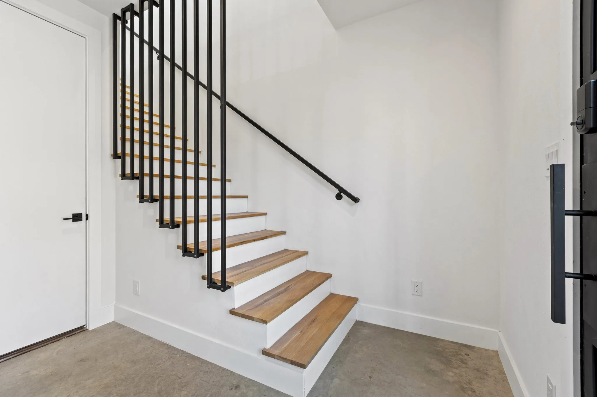 Townhouse For Sale in Dallas County , 4330 Dickason Avenue 102, Dallas, Texas 75219, 3 Bedroom, 4 Bathroom, 2 Garage spaces, 2,370 Sqft, built in 2025, mls#21386734, Real Estate Agent in Dallas, Homes For Sale in Dallas county, Homes For Sale in Dallas, Realtor in Dallas Texas, Real Estate Brokerage Independent Realty Texas, Luminita Cordes Realtor