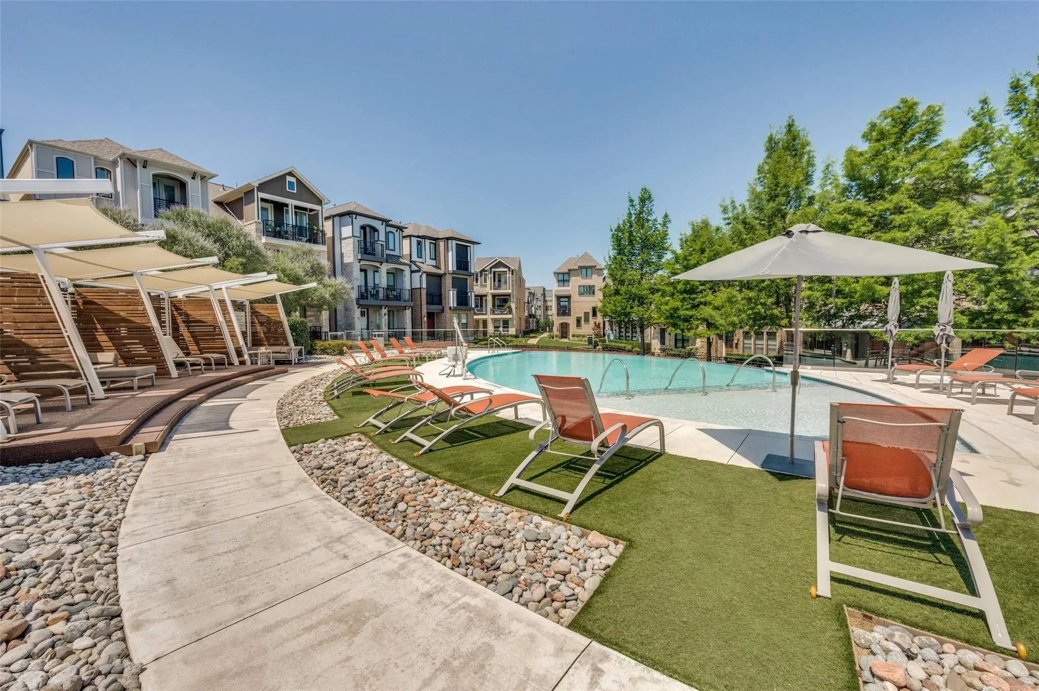 Private cabanas with sun-shades are wonderful for those hot summer days!