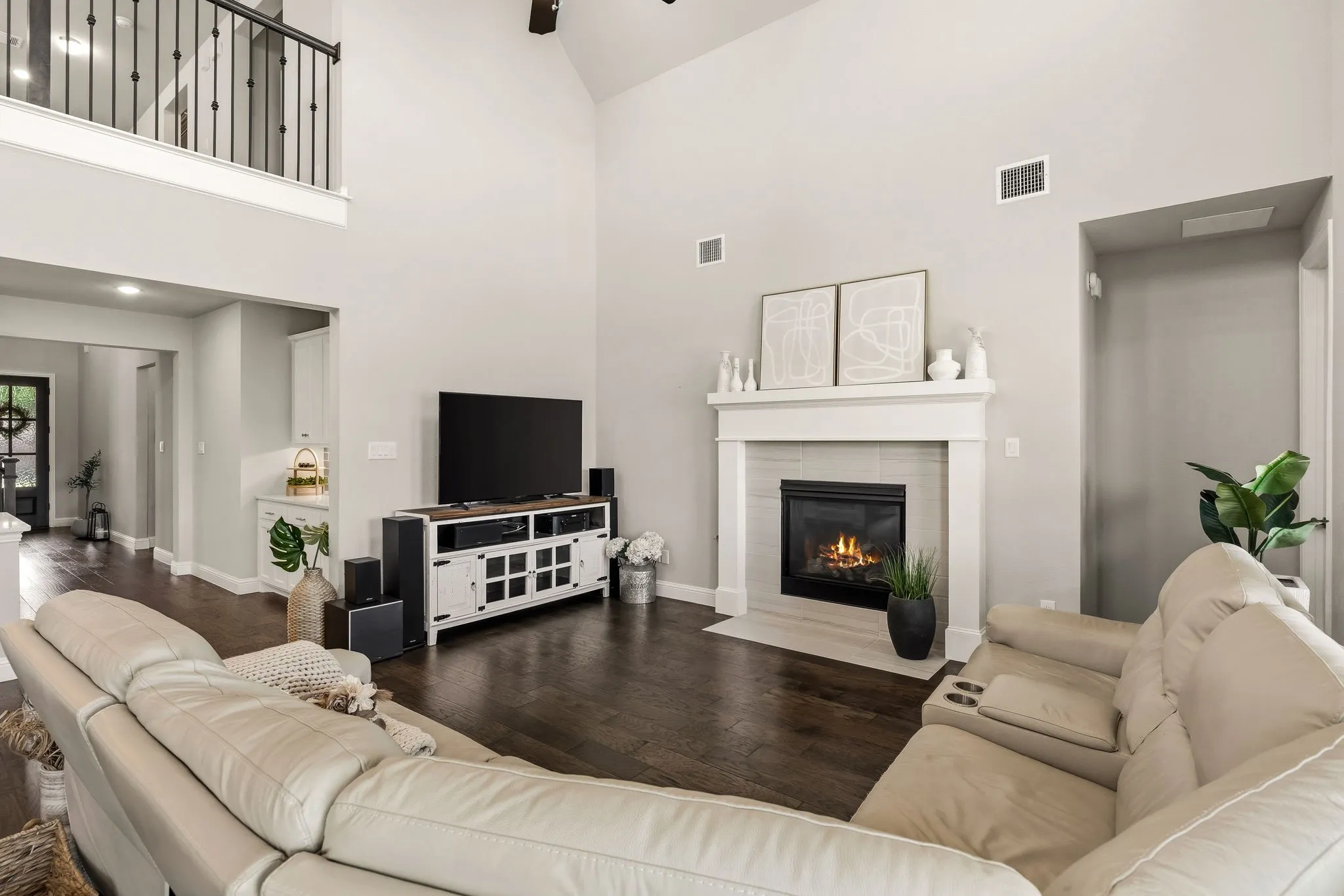 Single Family Residence For Sale in Collin County , 704 Corner Post Path, Celina, Texas 75009, 4 Bedroom, 3 Bathroom, 2 Garage spaces, 3,263 Sqft, built in 2020, mls#21386891, Real Estate Agent in Celina, Homes For Sale in Collin county, Homes For Sale in Celina, Realtor in Celina Texas, Real Estate Brokerage Independent Realty Texas, Luminita Cordes Realtor