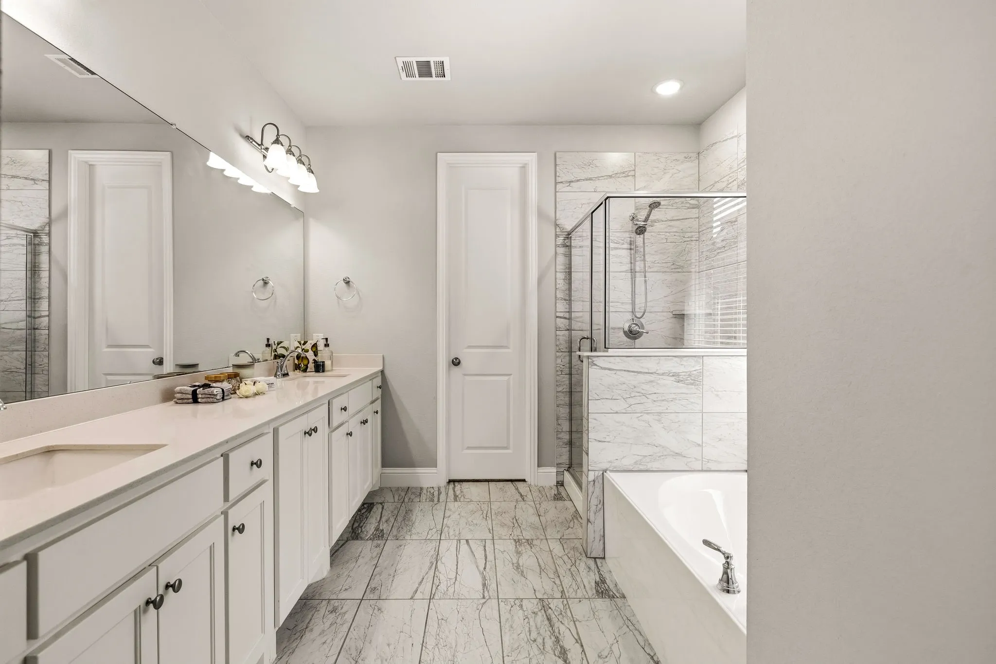 Single Family Residence For Sale in Collin County , 704 Corner Post Path, Celina, Texas 75009, 4 Bedroom, 3 Bathroom, 2 Garage spaces, 3,263 Sqft, built in 2020, mls#21386891, Real Estate Agent in Celina, Homes For Sale in Collin county, Homes For Sale in Celina, Realtor in Celina Texas, Real Estate Brokerage Independent Realty Texas, Luminita Cordes Realtor