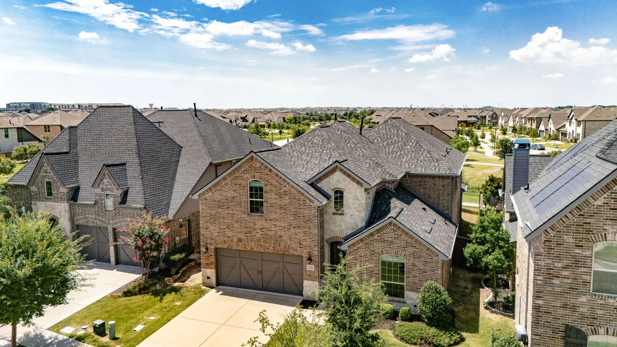 Single Family Residence For Sale in Collin County , 704 Corner Post Path, Celina, Texas 75009, 4 Bedroom, 3 Bathroom, 2 Garage spaces, 3,263 Sqft, built in 2020, mls#21386891, Real Estate Agent in Celina, Homes For Sale in Collin county, Homes For Sale in Celina, Realtor in Celina Texas, Real Estate Brokerage Independent Realty Texas, Luminita Cordes Realtor