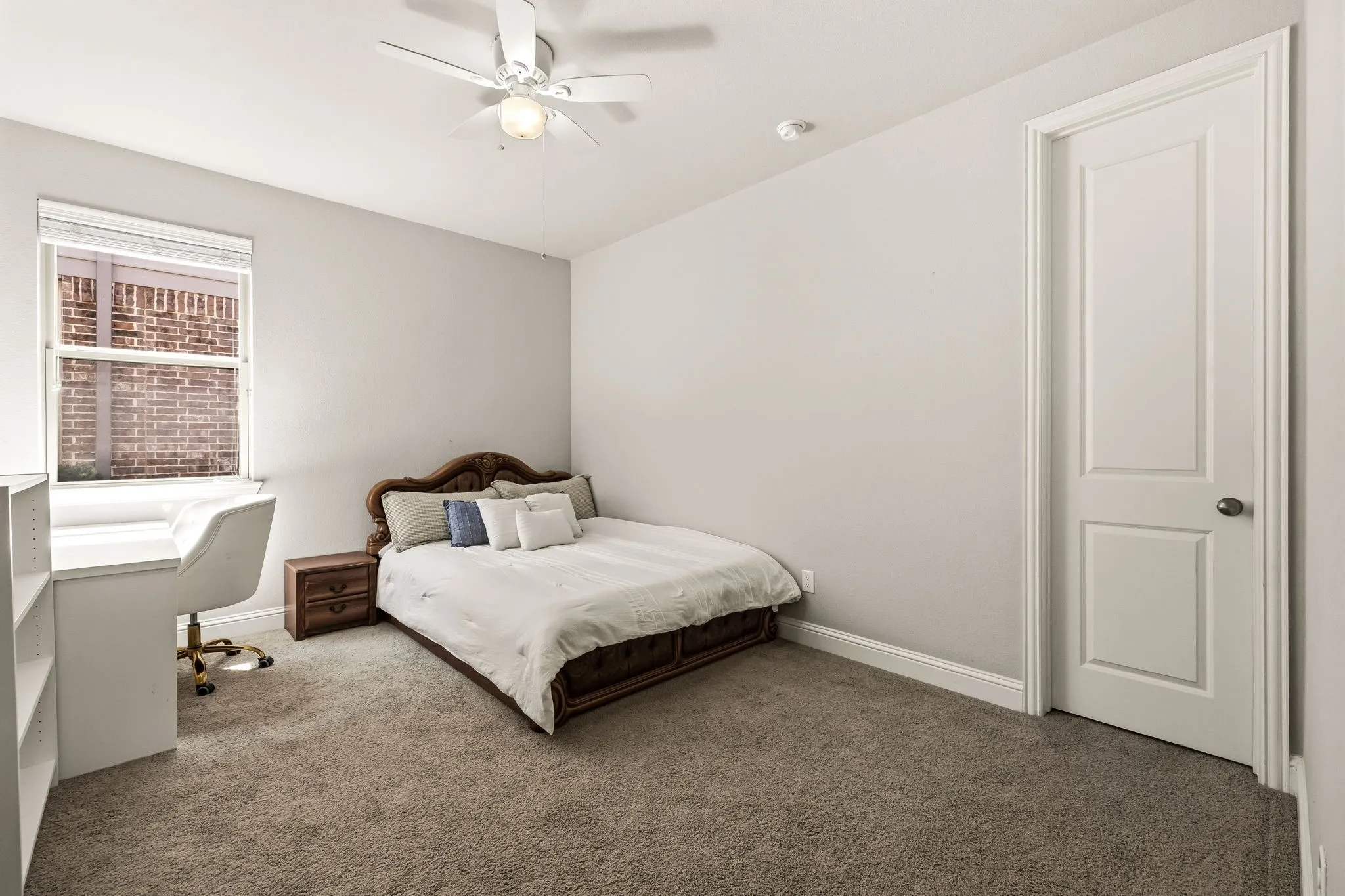 Single Family Residence For Sale in Collin County , 704 Corner Post Path, Celina, Texas 75009, 4 Bedroom, 3 Bathroom, 2 Garage spaces, 3,263 Sqft, built in 2020, mls#21386891, Real Estate Agent in Celina, Homes For Sale in Collin county, Homes For Sale in Celina, Realtor in Celina Texas, Real Estate Brokerage Independent Realty Texas, Luminita Cordes Realtor