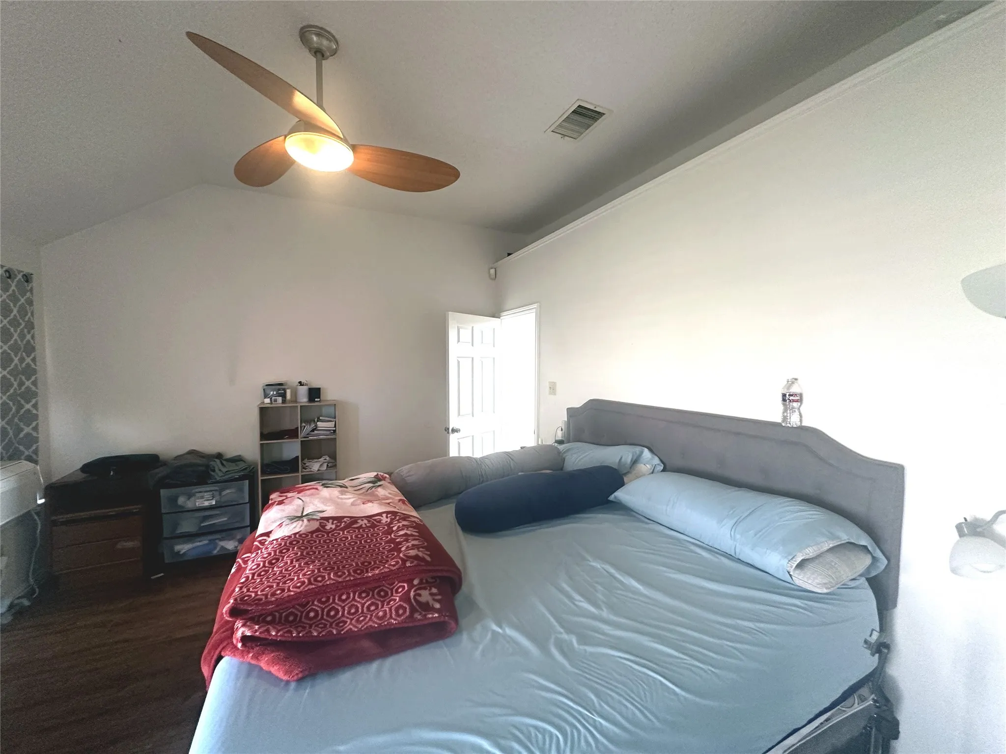 Single Family Residence For Sale in Dallas County , 1518 Northampton Drive, Rowlett, Texas 75089, 3 Bedroom, 2 Bathroom, 2 Garage spaces, 1,386 Sqft, built in 1992, mls#21386970, Real Estate Agent in Rowlett, Homes For Sale in Dallas county, Homes For Sale in Rowlett, Realtor in Rowlett Texas, Real Estate Brokerage Independent Realty Texas, Luminita Cordes Realtor