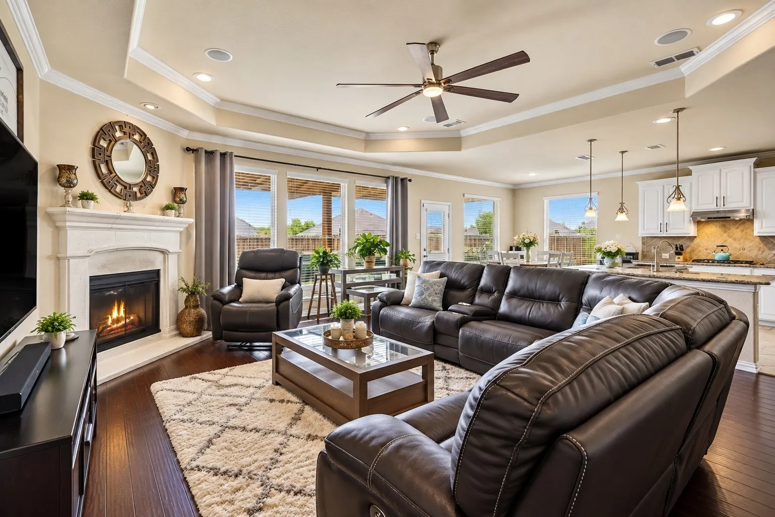 Single Family Residence For Sale in Tarrant County , 6825 San Antonio Drive, Fort Worth, Texas 76131, 3 Bedroom, 3 Bathroom, 3 Garage spaces, 2,583 Sqft, built in 2014, mls#21386440, Real Estate Agent in Fort Worth, Homes For Sale in Tarrant county, Homes For Sale in Fort Worth, Realtor in Fort Worth Texas, Real Estate Brokerage Independent Realty Texas, Luminita Cordes Realtor