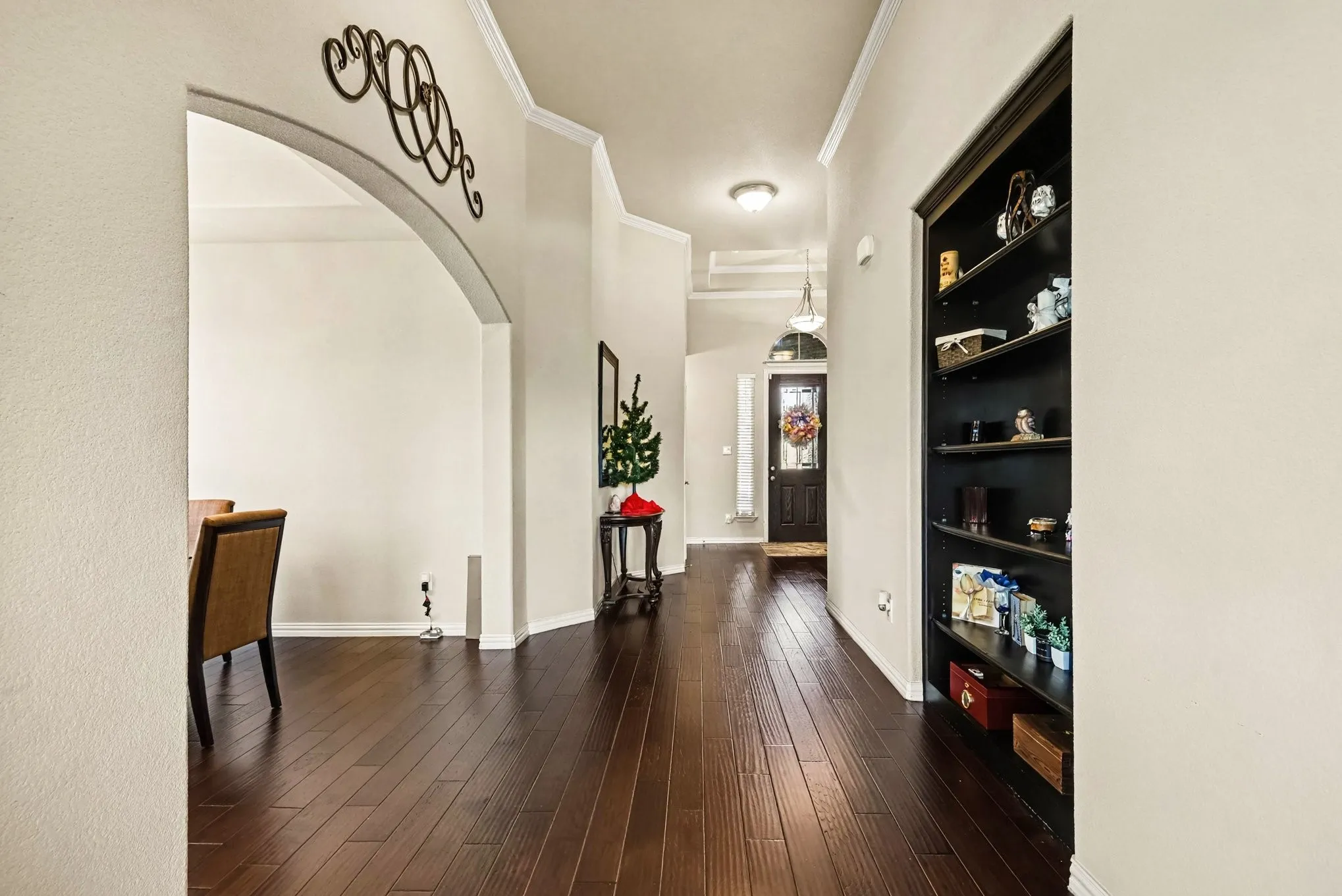 Single Family Residence For Sale in Tarrant County , 6825 San Antonio Drive, Fort Worth, Texas 76131, 3 Bedroom, 3 Bathroom, 3 Garage spaces, 2,583 Sqft, built in 2014, mls#21386440, Real Estate Agent in Fort Worth, Homes For Sale in Tarrant county, Homes For Sale in Fort Worth, Realtor in Fort Worth Texas, Real Estate Brokerage Independent Realty Texas, Luminita Cordes Realtor