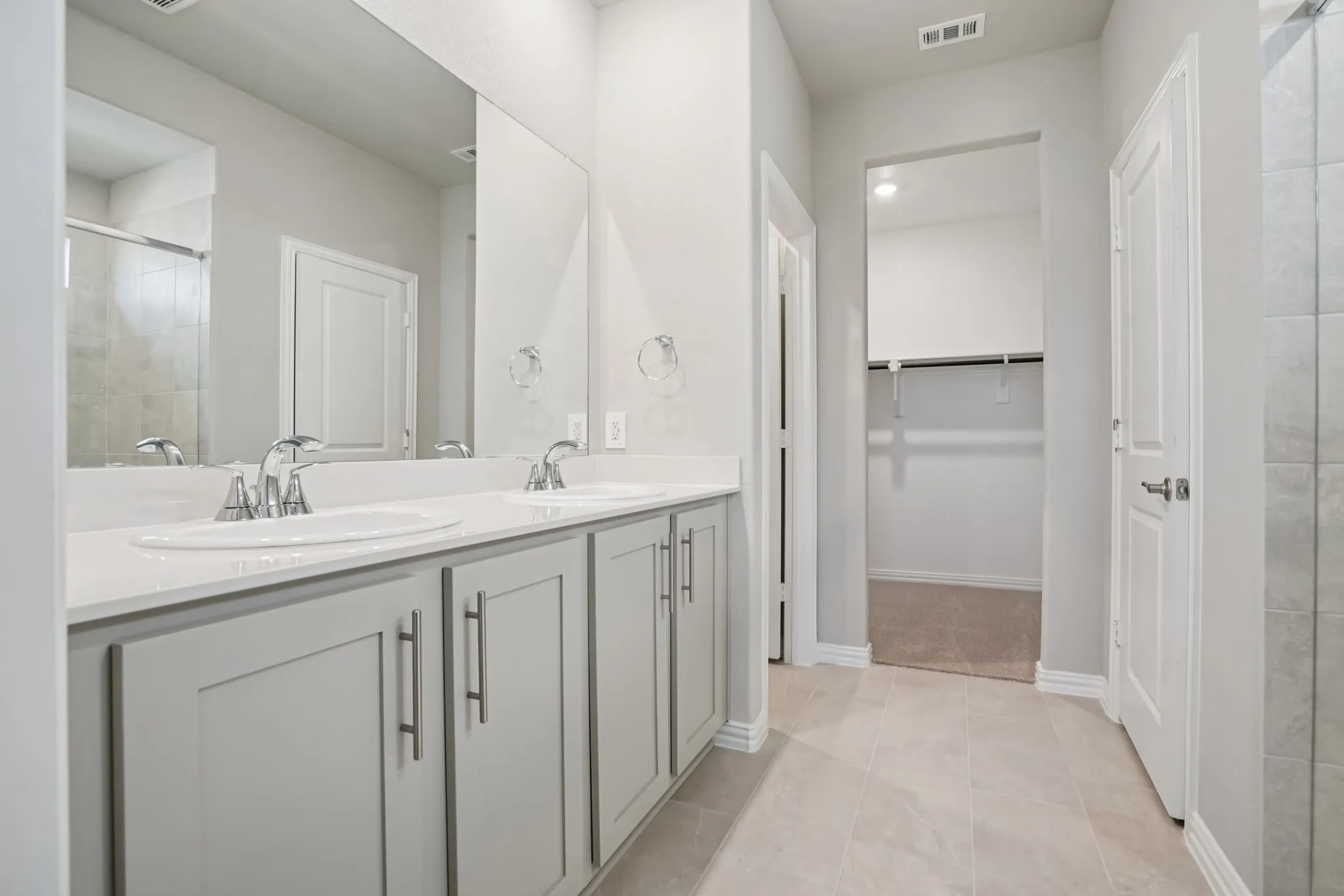 Photo is not of the actual home, but is an inspirational photo of builder’s model home and may depict options, furnishings, and/or decorator features that are not included.