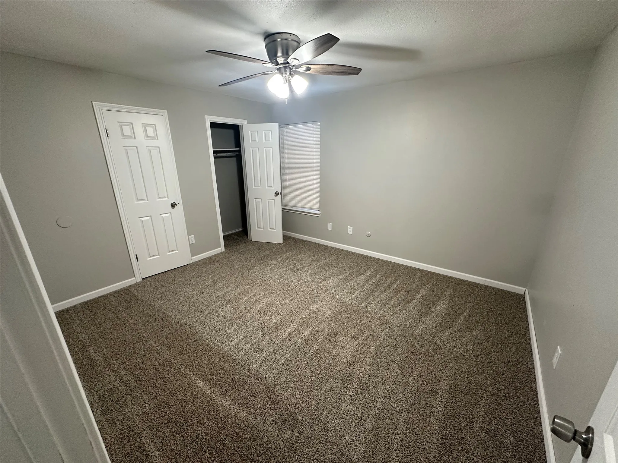 Townhouse For Rent in Johnson County , 1608 Sun Valley Drive D, Cleburne, Texas 76033, 2 Bedroom, 2 Bathroom, Garage spaces, 1,000 Sqft, built in 1982, mls#21386987, Real Estate Agent in Cleburne, Homes For Rent in Johnson county, Homes For Rent in Cleburne, Realtor in Cleburne Texas, Real Estate Brokerage Independent Realty Texas, Luminita Cordes Realtor