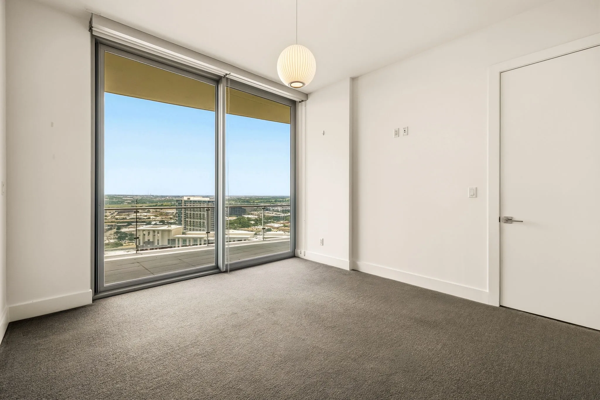 Condominium For Sale in Dallas County , 3130 N Harwood Street 2102, Dallas, Texas 75201, 2 Bedroom, 3 Bathroom, 2 Garage spaces, 1,419 Sqft, built in 2015, mls#21330753, Real Estate Agent in Dallas, Homes For Sale in Dallas county, Homes For Sale in Dallas, Realtor in Dallas Texas, Real Estate Brokerage Independent Realty Texas, Luminita Cordes Realtor