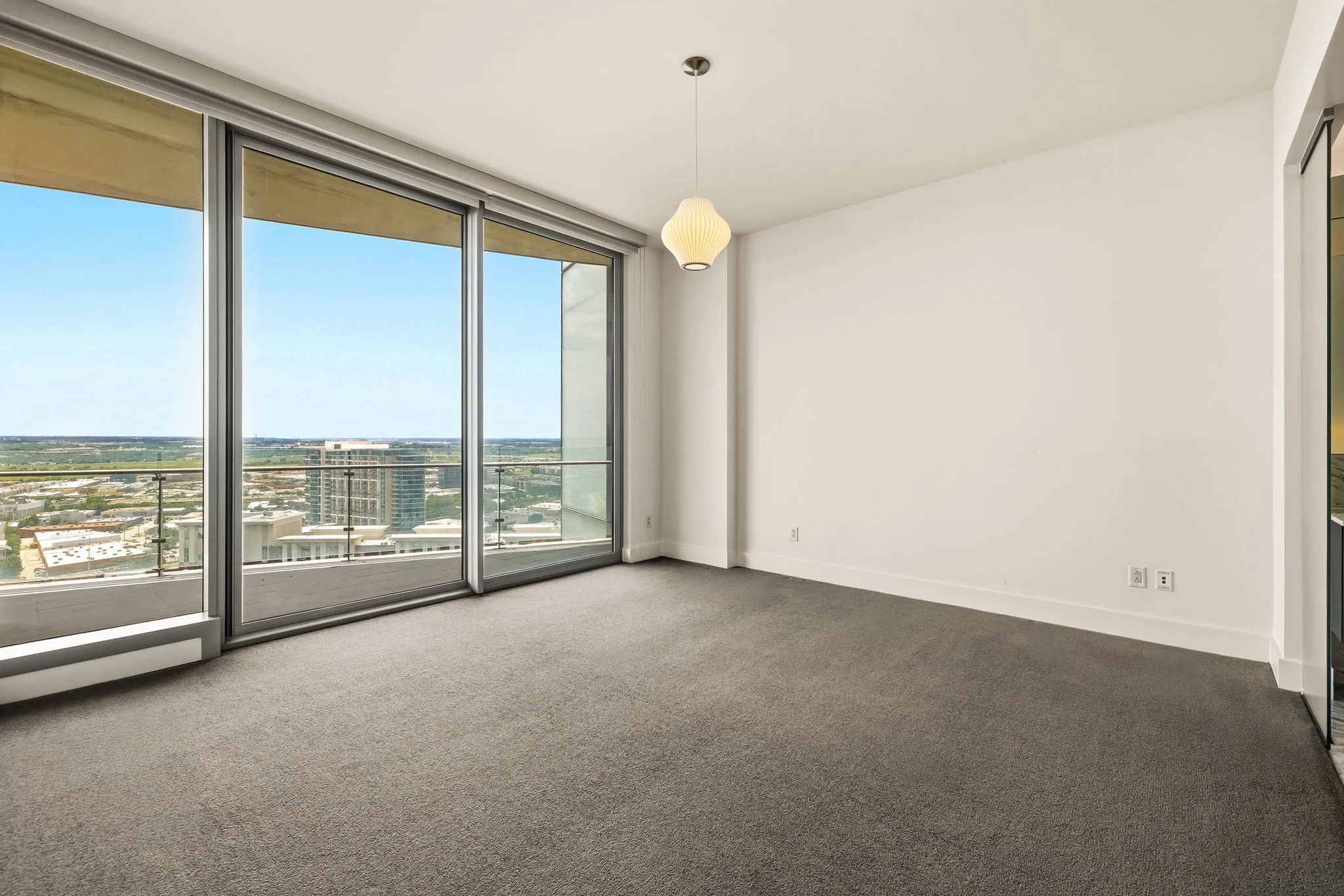Condominium For Sale in Dallas County , 3130 N Harwood Street 2102, Dallas, Texas 75201, 2 Bedroom, 3 Bathroom, 2 Garage spaces, 1,419 Sqft, built in 2015, mls#21330753, Real Estate Agent in Dallas, Homes For Sale in Dallas county, Homes For Sale in Dallas, Realtor in Dallas Texas, Real Estate Brokerage Independent Realty Texas, Luminita Cordes Realtor