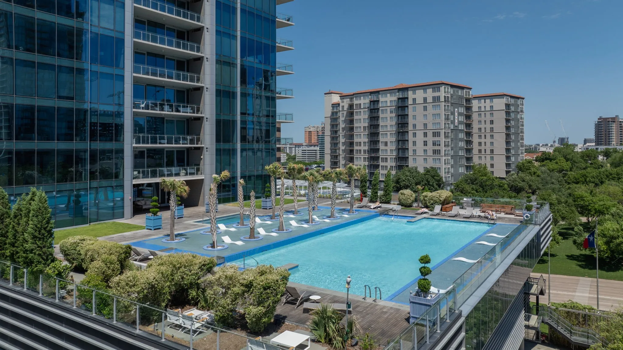 Condominium For Sale in Dallas County , 3130 N Harwood Street 2102, Dallas, Texas 75201, 2 Bedroom, 3 Bathroom, 2 Garage spaces, 1,419 Sqft, built in 2015, mls#21330753, Real Estate Agent in Dallas, Homes For Sale in Dallas county, Homes For Sale in Dallas, Realtor in Dallas Texas, Real Estate Brokerage Independent Realty Texas, Luminita Cordes Realtor