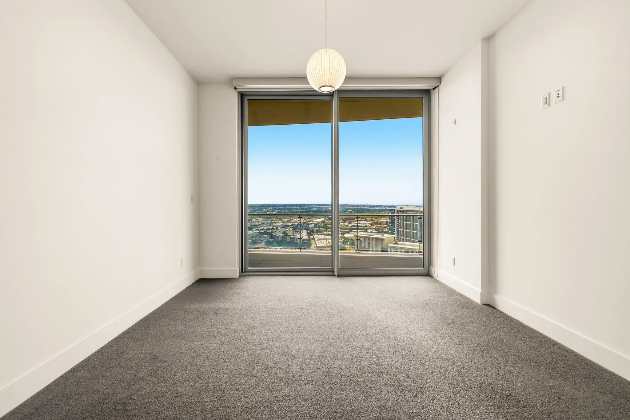 Condominium For Sale in Dallas County , 3130 N Harwood Street 2102, Dallas, Texas 75201, 2 Bedroom, 3 Bathroom, 2 Garage spaces, 1,419 Sqft, built in 2015, mls#21330753, Real Estate Agent in Dallas, Homes For Sale in Dallas county, Homes For Sale in Dallas, Realtor in Dallas Texas, Real Estate Brokerage Independent Realty Texas, Luminita Cordes Realtor