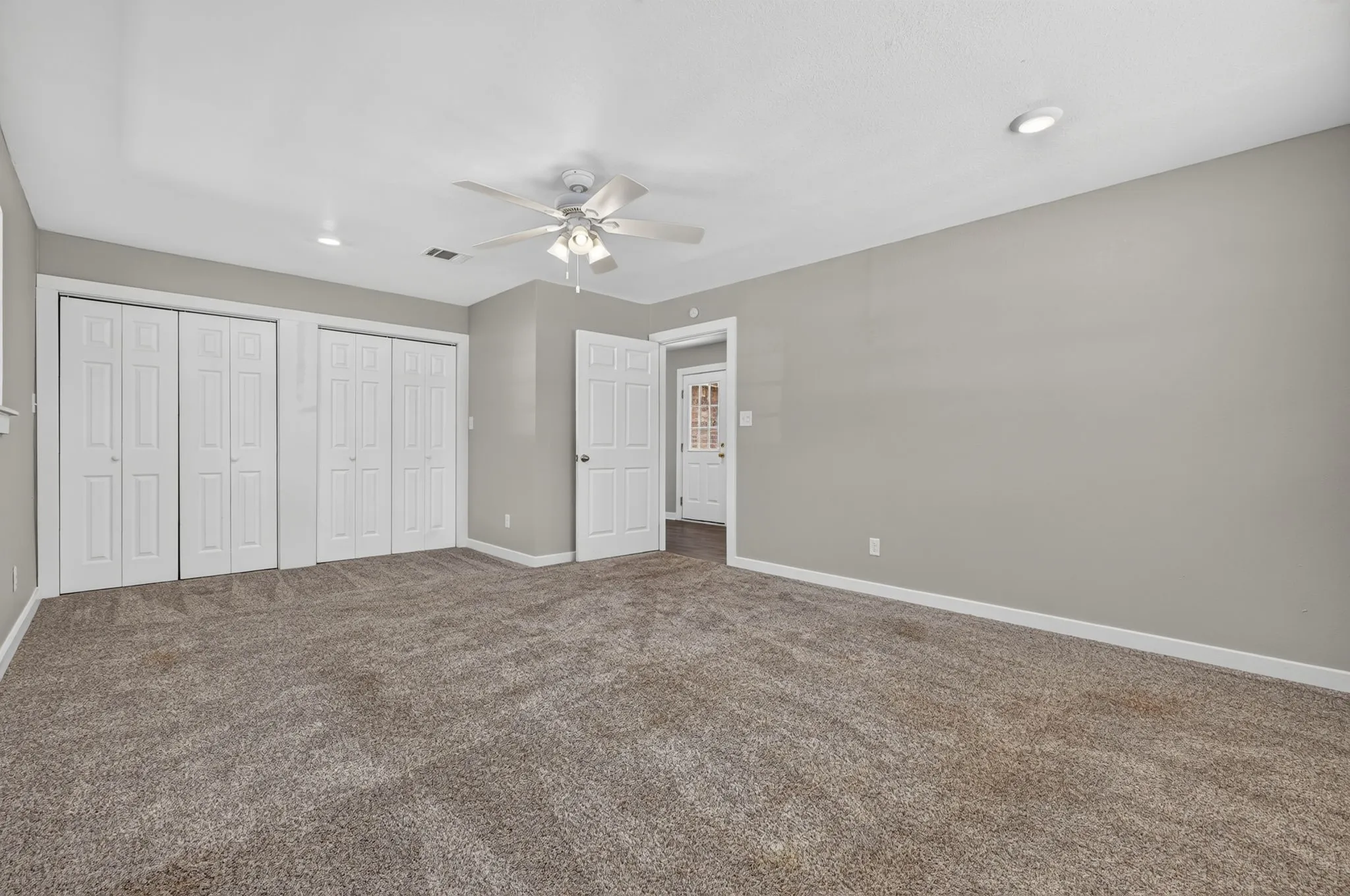 Single Family Residence For Sale in Palo Pinto County , 303 NW 32nd Street, Mineral Wells, Texas 76067, 5 Bedroom, 2 Bathroom, Garage spaces, 2,387 Sqft, built in 1967, mls#21386966, Real Estate Agent in Mineral Wells, Homes For Sale in Palo Pinto county, Homes For Sale in Mineral Wells, Realtor in Mineral Wells Texas, Real Estate Brokerage Independent Realty Texas, Luminita Cordes Realtor