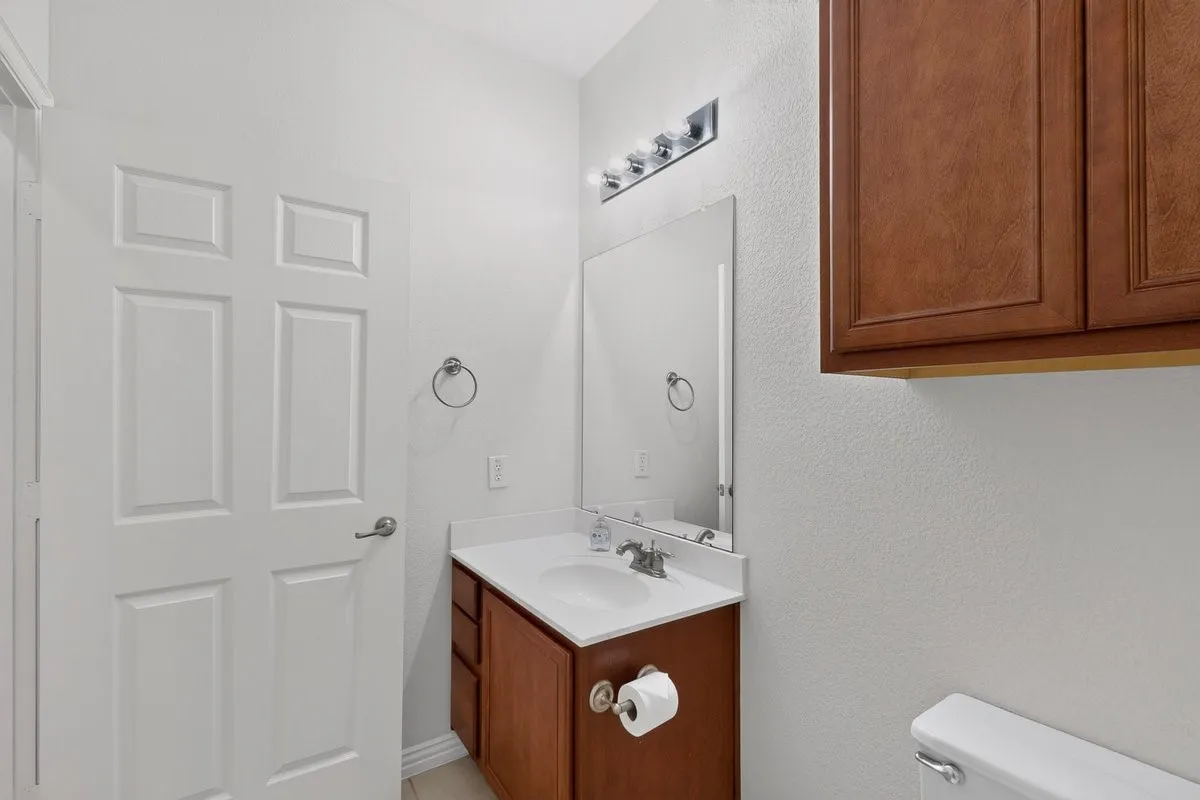 Townhouse For Rent in Denton County , 7217 Mediterranean Drive, Plano, Texas 75093, 2 Bedroom, 2 Bathroom, 2 Garage spaces, 1,562 Sqft, built in 2005, mls#21386992, Real Estate Agent in Plano, Homes For Rent in Denton county, Homes For Rent in Plano, Realtor in Plano Texas, Real Estate Brokerage Independent Realty Texas, Luminita Cordes Realtor