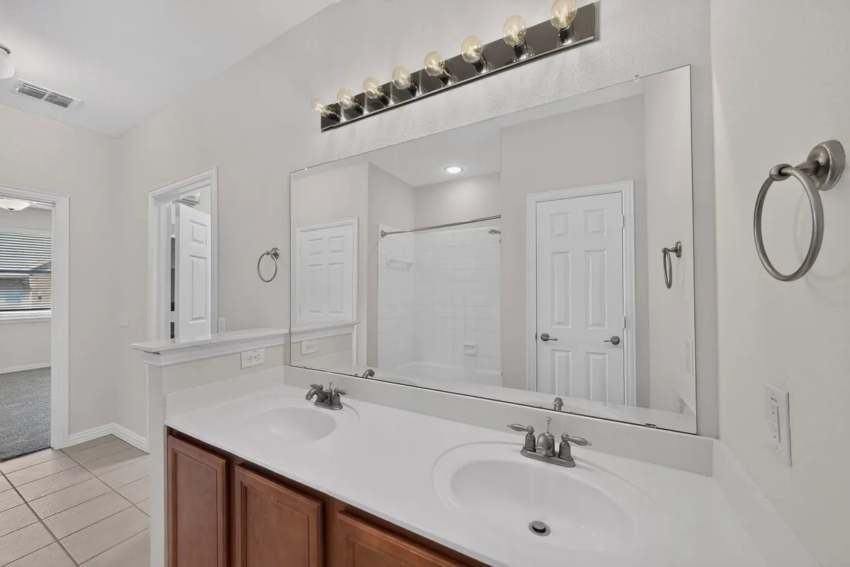 Townhouse For Rent in Denton County , 7217 Mediterranean Drive, Plano, Texas 75093, 2 Bedroom, 2 Bathroom, 2 Garage spaces, 1,562 Sqft, built in 2005, mls#21386992, Real Estate Agent in Plano, Homes For Rent in Denton county, Homes For Rent in Plano, Realtor in Plano Texas, Real Estate Brokerage Independent Realty Texas, Luminita Cordes Realtor