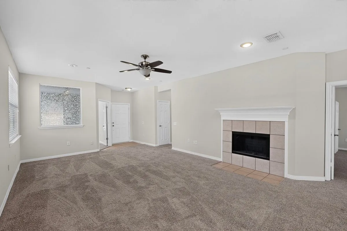 Townhouse For Rent in Denton County , 7217 Mediterranean Drive, Plano, Texas 75093, 2 Bedroom, 2 Bathroom, 2 Garage spaces, 1,562 Sqft, built in 2005, mls#21386992, Real Estate Agent in Plano, Homes For Rent in Denton county, Homes For Rent in Plano, Realtor in Plano Texas, Real Estate Brokerage Independent Realty Texas, Luminita Cordes Realtor