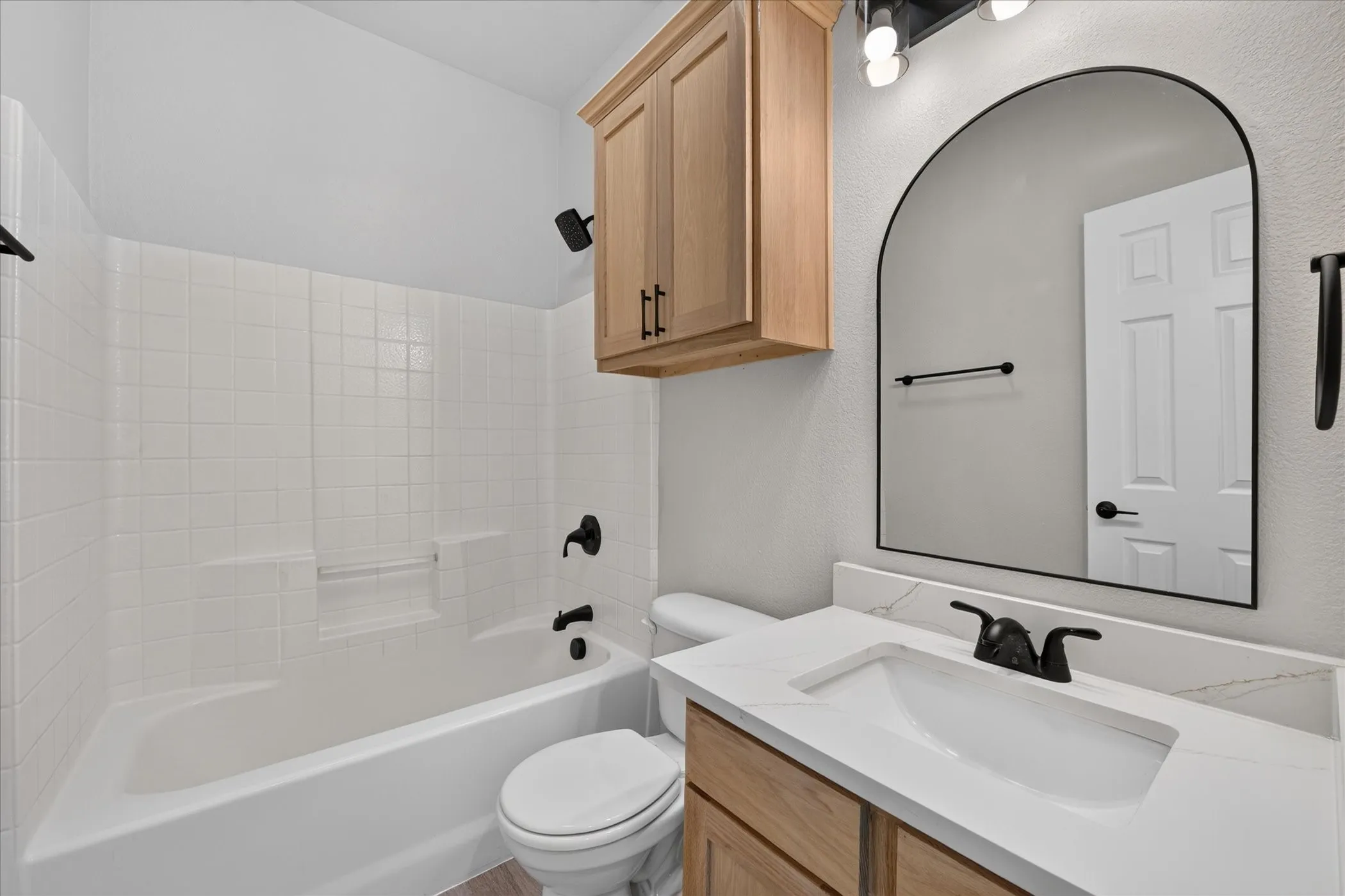 Townhouse For Sale in Tarrant County , 1412 Ravenwood Drive, Mansfield, Texas 76063, 4 Bedroom, 3 Bathroom, 2 Garage spaces, 2,324 Sqft, built in 2006, mls#21374925, Real Estate Agent in Mansfield, Homes For Sale in Tarrant county, Homes For Sale in Mansfield, Realtor in Mansfield Texas, Real Estate Brokerage Independent Realty Texas, Luminita Cordes Realtor