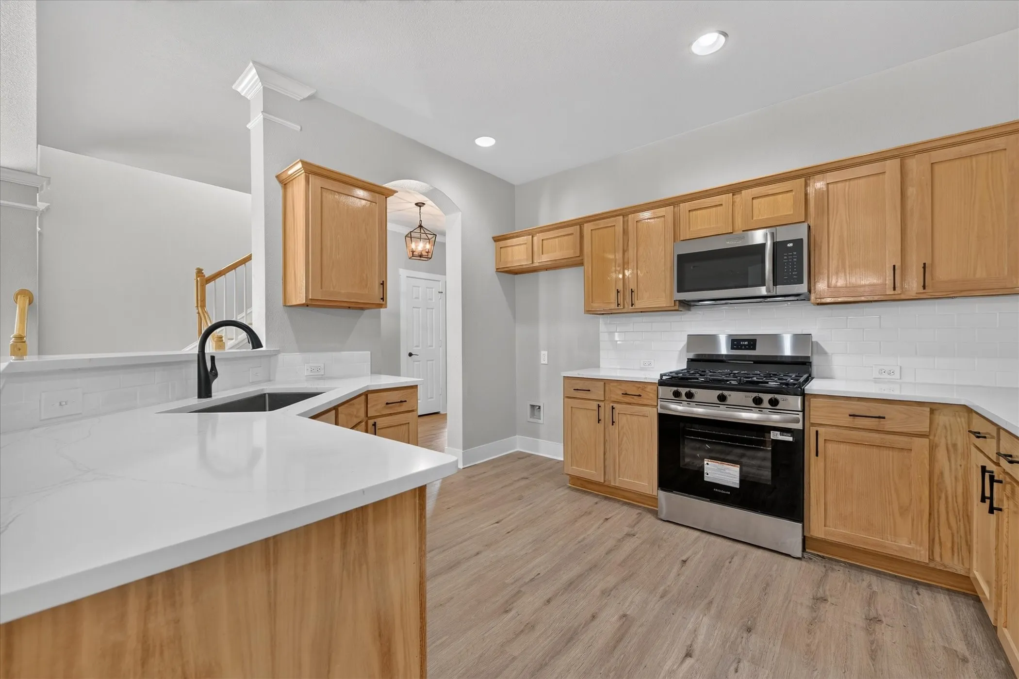 Townhouse For Sale in Tarrant County , 1412 Ravenwood Drive, Mansfield, Texas 76063, 4 Bedroom, 3 Bathroom, 2 Garage spaces, 2,324 Sqft, built in 2006, mls#21374925, Real Estate Agent in Mansfield, Homes For Sale in Tarrant county, Homes For Sale in Mansfield, Realtor in Mansfield Texas, Real Estate Brokerage Independent Realty Texas, Luminita Cordes Realtor