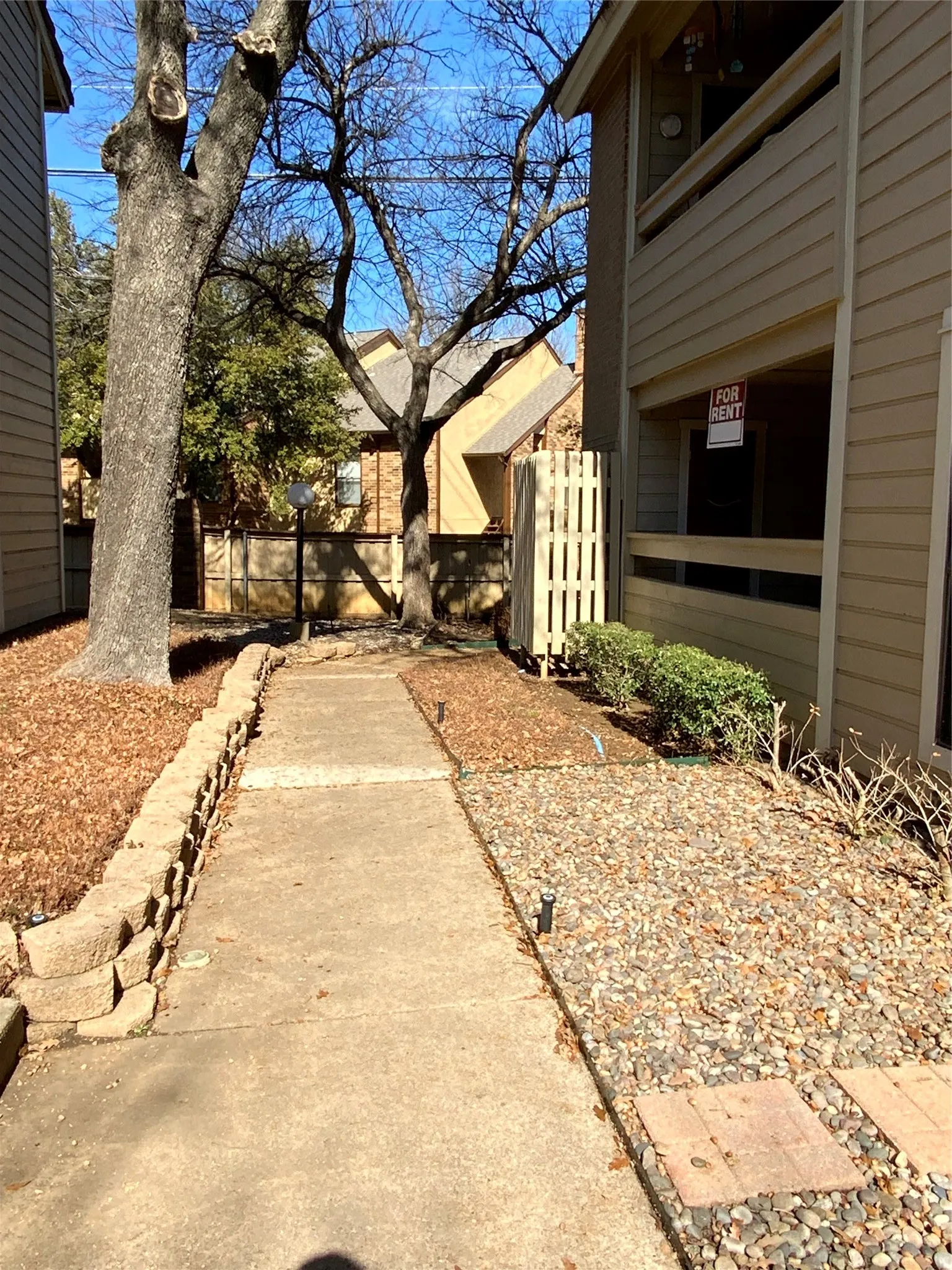 Condominium For Rent in Tarrant County , 1911 Chasewood Circle 110, Arlington, Texas 76011, 1 Bedroom, 1 Bathroom, Garage spaces, 792 Sqft, built in 1981, mls#21386997, Real Estate Agent in Arlington, Homes For Rent in Tarrant county, Homes For Rent in Arlington, Realtor in Arlington Texas, Real Estate Brokerage Independent Realty Texas, Luminita Cordes Realtor