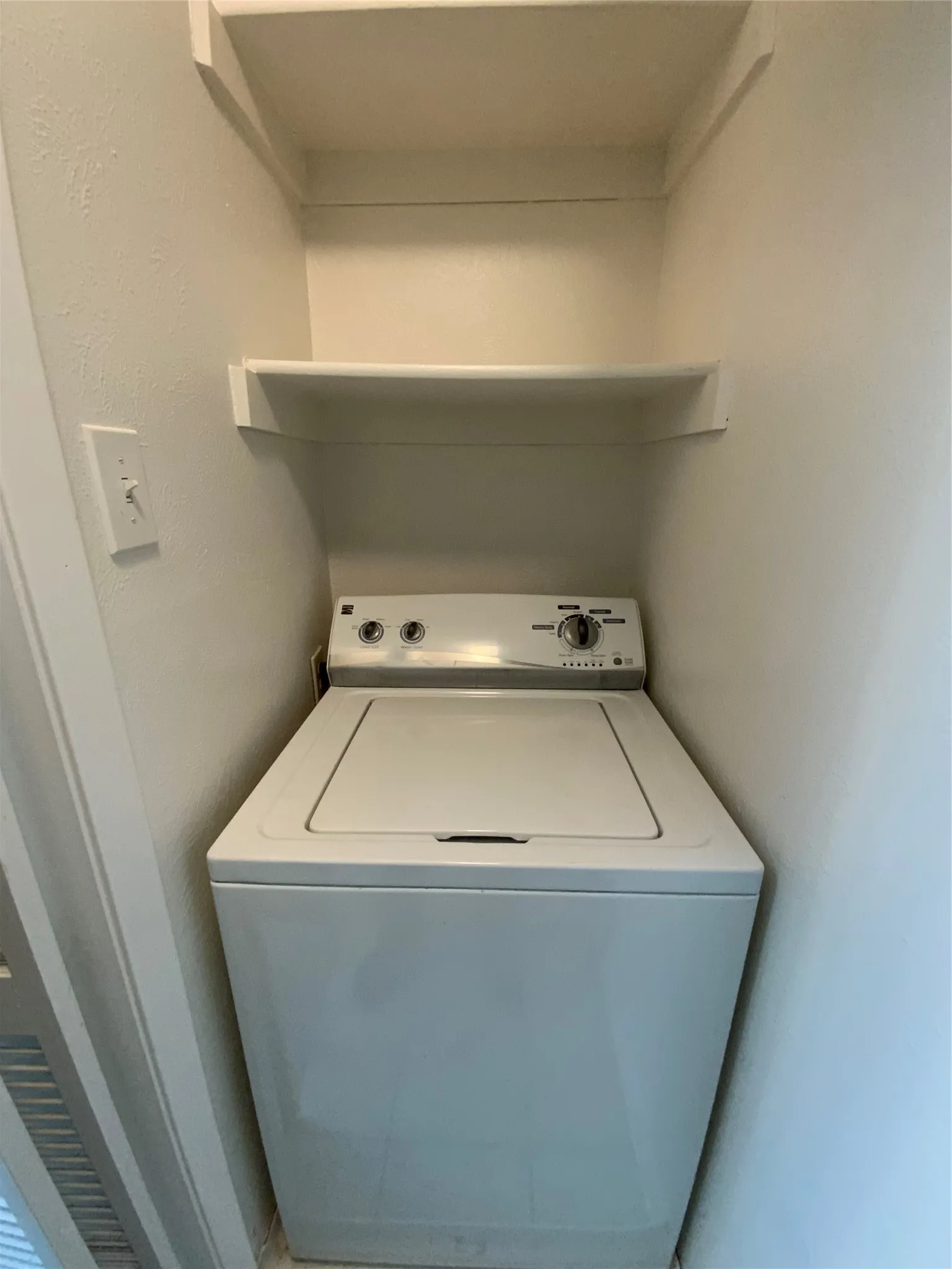 Condominium For Rent in Tarrant County , 1911 Chasewood Circle 110, Arlington, Texas 76011, 1 Bedroom, 1 Bathroom, Garage spaces, 792 Sqft, built in 1981, mls#21386997, Real Estate Agent in Arlington, Homes For Rent in Tarrant county, Homes For Rent in Arlington, Realtor in Arlington Texas, Real Estate Brokerage Independent Realty Texas, Luminita Cordes Realtor