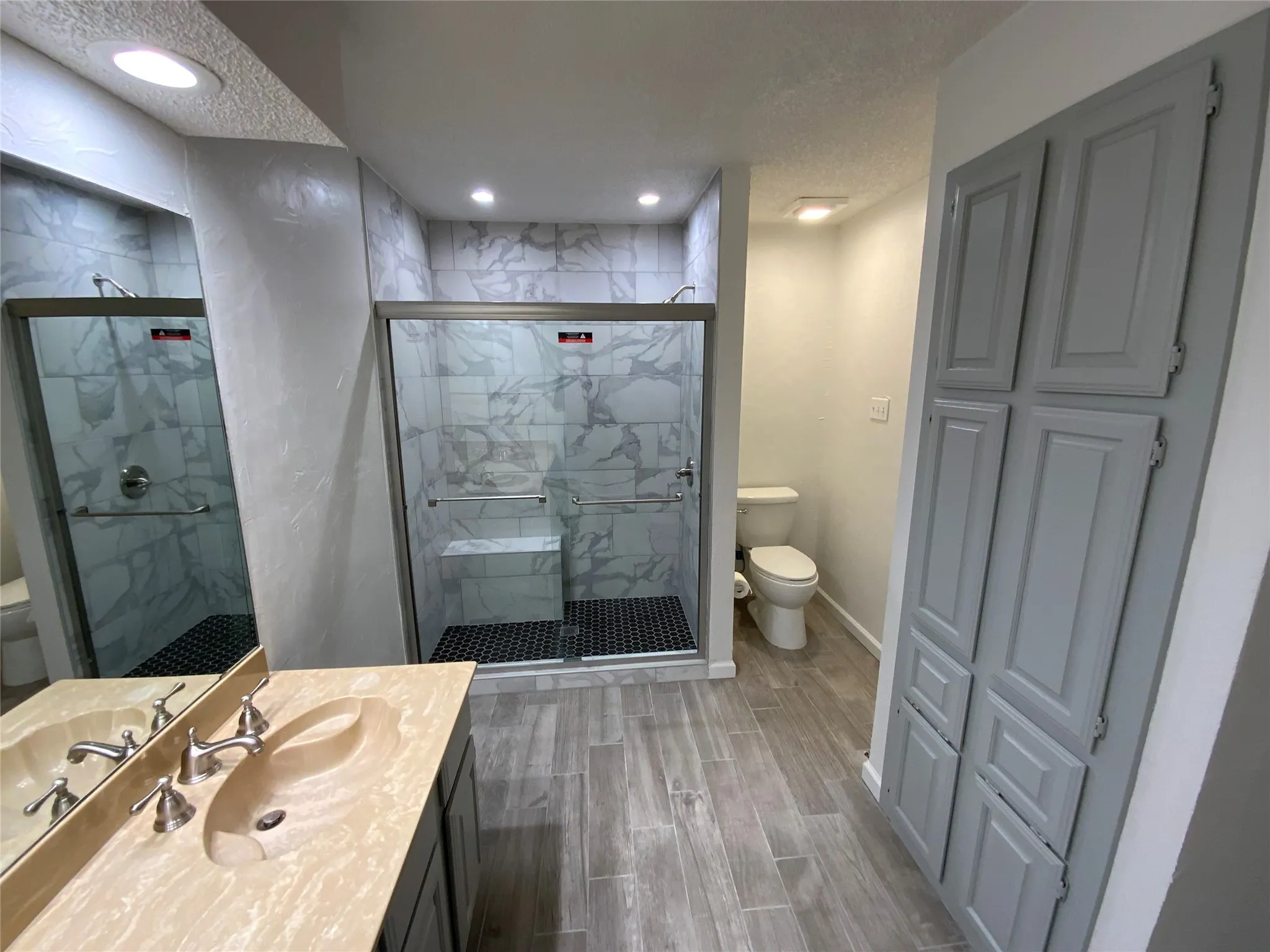 Condominium For Rent in Tarrant County , 1911 Chasewood Circle 110, Arlington, Texas 76011, 1 Bedroom, 1 Bathroom, Garage spaces, 792 Sqft, built in 1981, mls#21386997, Real Estate Agent in Arlington, Homes For Rent in Tarrant county, Homes For Rent in Arlington, Realtor in Arlington Texas, Real Estate Brokerage Independent Realty Texas, Luminita Cordes Realtor