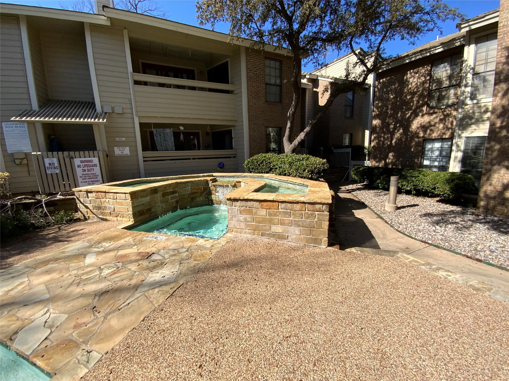 Condominium For Rent in Tarrant County , 1911 Chasewood Circle 110, Arlington, Texas 76011, 1 Bedroom, 1 Bathroom, Garage spaces, 792 Sqft, built in 1981, mls#21386997, Real Estate Agent in Arlington, Homes For Rent in Tarrant county, Homes For Rent in Arlington, Realtor in Arlington Texas, Real Estate Brokerage Independent Realty Texas, Luminita Cordes Realtor