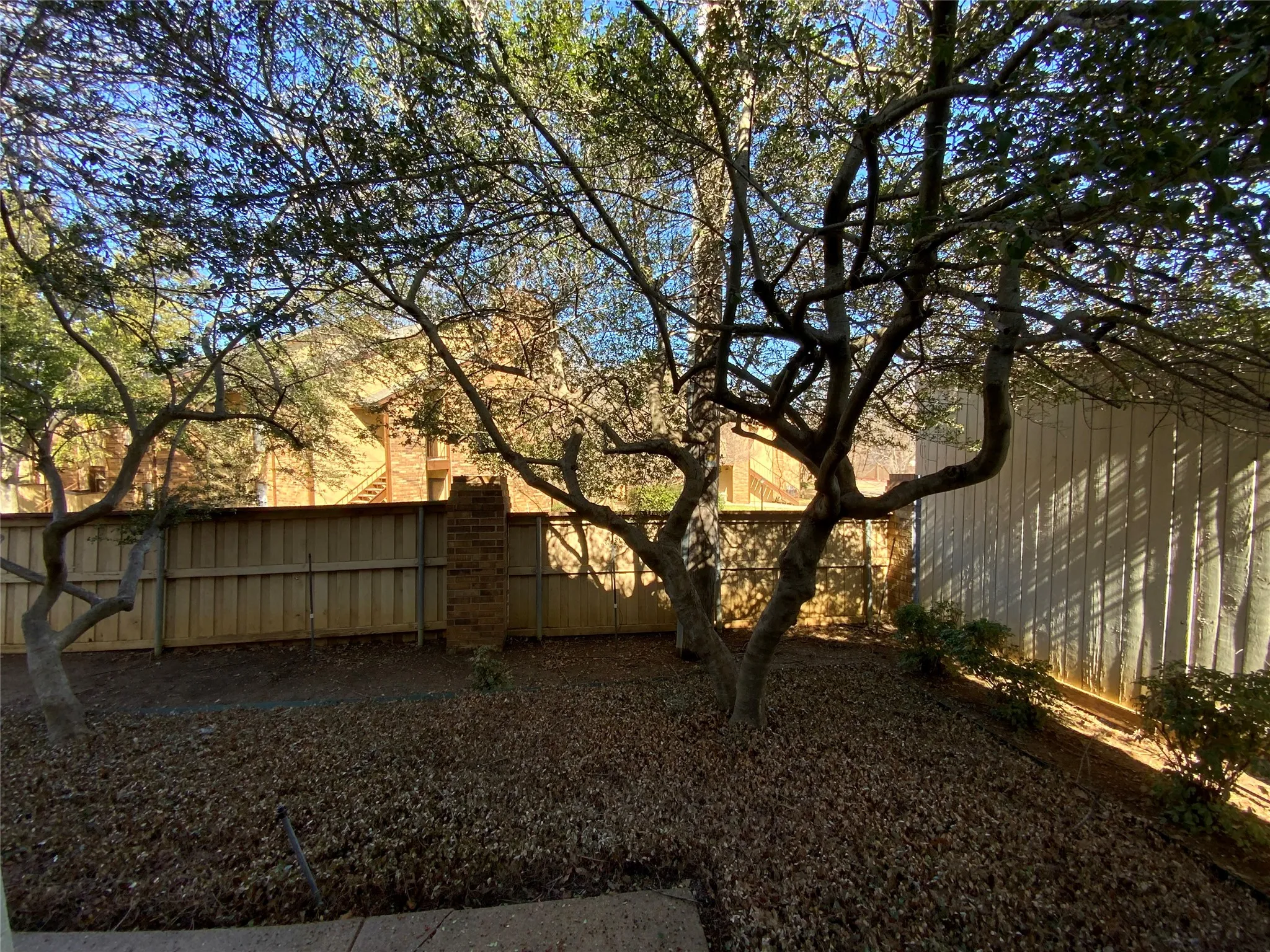 Condominium For Rent in Tarrant County , 1911 Chasewood Circle 110, Arlington, Texas 76011, 1 Bedroom, 1 Bathroom, Garage spaces, 792 Sqft, built in 1981, mls#21386997, Real Estate Agent in Arlington, Homes For Rent in Tarrant county, Homes For Rent in Arlington, Realtor in Arlington Texas, Real Estate Brokerage Independent Realty Texas, Luminita Cordes Realtor