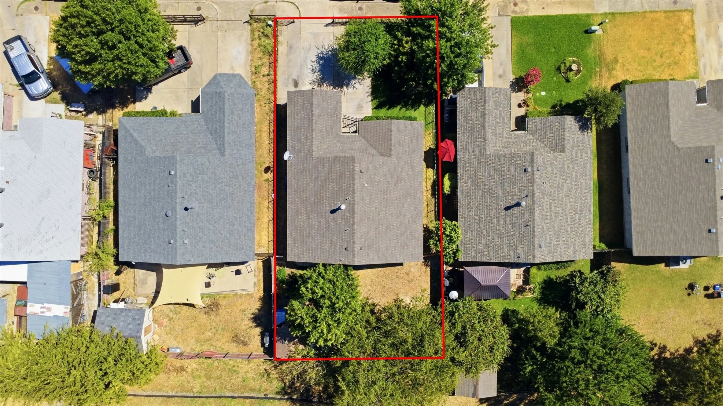 Single Family Residence For Sale in Dallas County , 4704 Lizzy Drive, Dallas, Texas 75211, 4 Bedroom, 2 Bathroom, Garage spaces, 1,276 Sqft, built in 1998, mls#21385728, Real Estate Agent in Dallas, Homes For Sale in Dallas county, Homes For Sale in Dallas, Realtor in Dallas Texas, Real Estate Brokerage Independent Realty Texas, Luminita Cordes Realtor