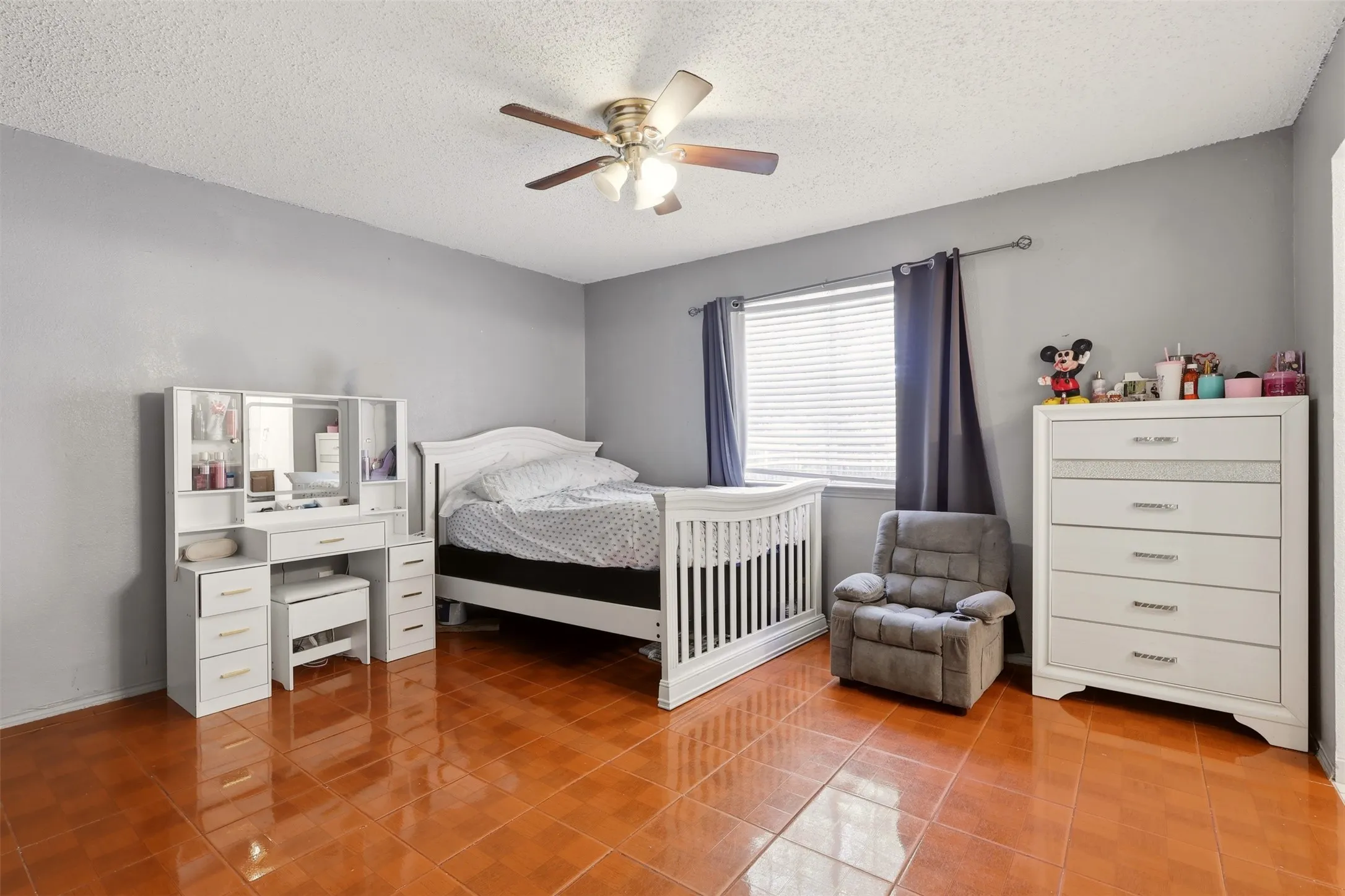 Single Family Residence For Sale in Dallas County , 4704 Lizzy Drive, Dallas, Texas 75211, 4 Bedroom, 2 Bathroom, Garage spaces, 1,276 Sqft, built in 1998, mls#21385728, Real Estate Agent in Dallas, Homes For Sale in Dallas county, Homes For Sale in Dallas, Realtor in Dallas Texas, Real Estate Brokerage Independent Realty Texas, Luminita Cordes Realtor