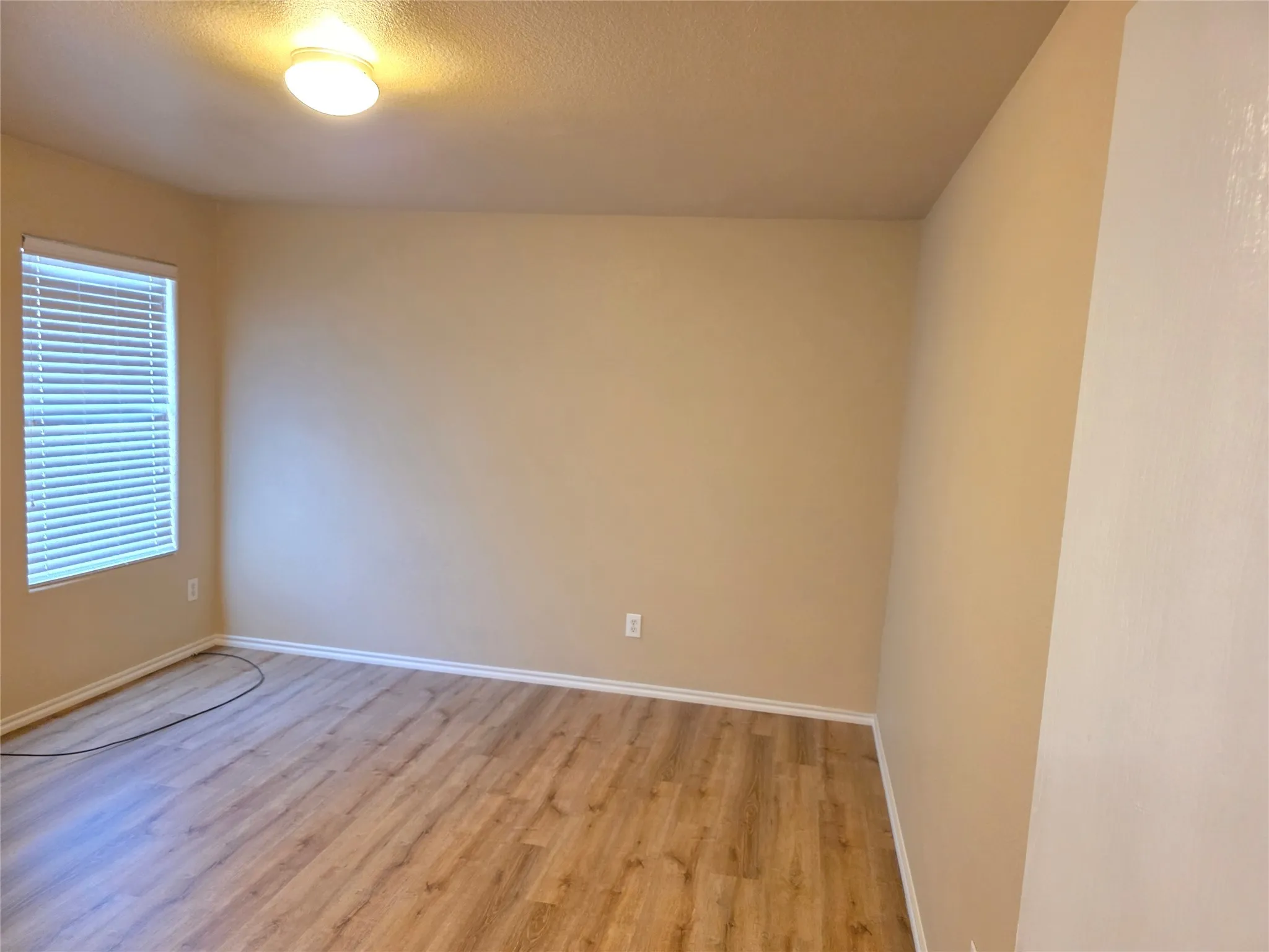 Single Family Residence For Sale in Dallas County , 157 Bushel Lane, Dallas, Texas 75241, 5 Bedroom, 3 Bathroom, 2 Garage spaces, 2,424 Sqft, built in 2007, mls#21387008, Real Estate Agent in Dallas, Homes For Sale in Dallas county, Homes For Sale in Dallas, Realtor in Dallas Texas, Real Estate Brokerage Independent Realty Texas, Luminita Cordes Realtor